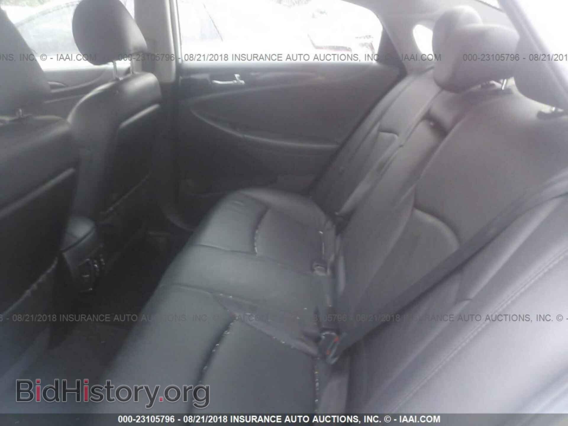 2012 Hyundai Sonata - VIN: 5NPEC4AB3CH392659 - Photo 8