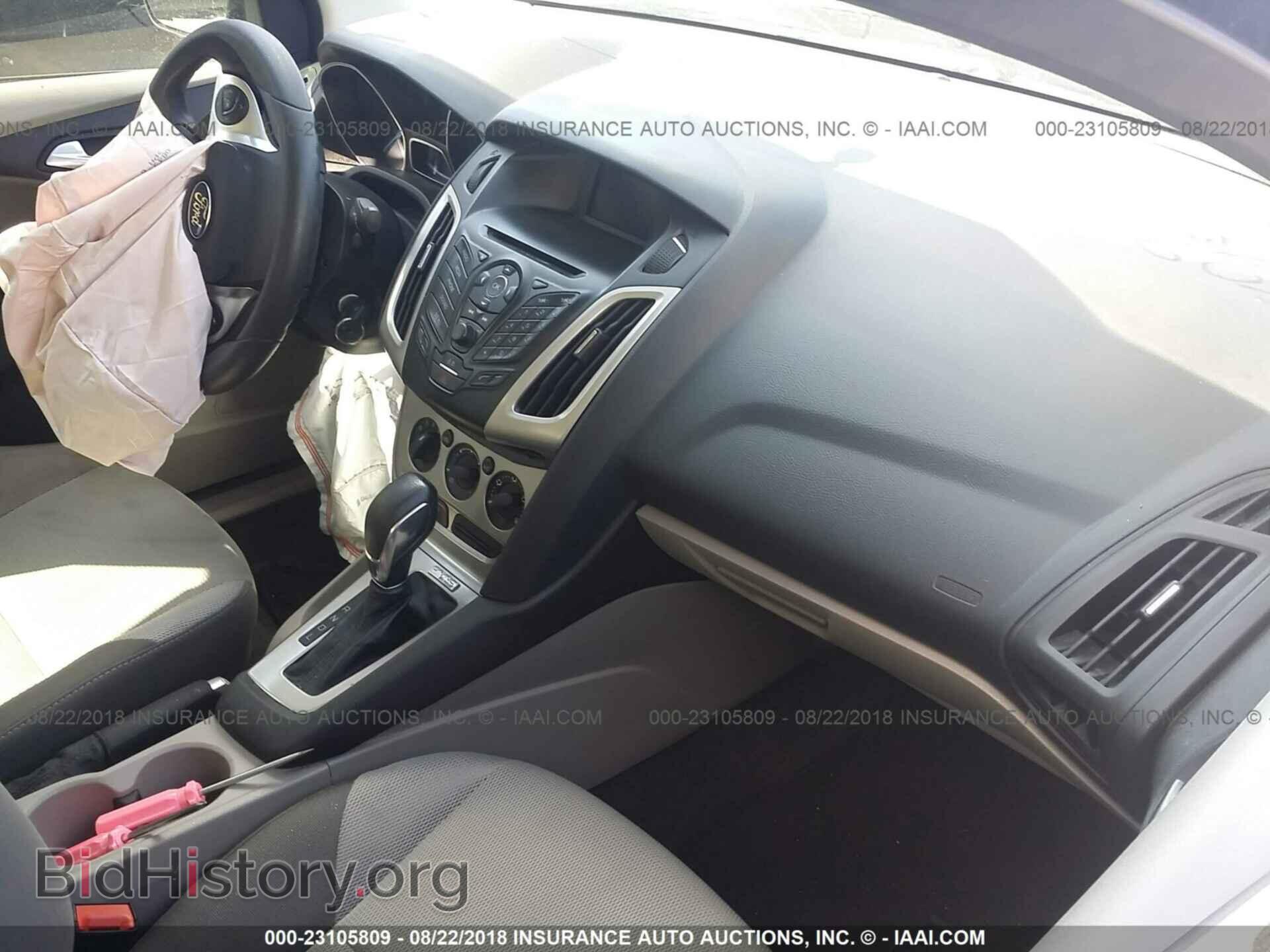2014 Ford Focus - VIN: 1FADP3F21EL292745 - Photo 5