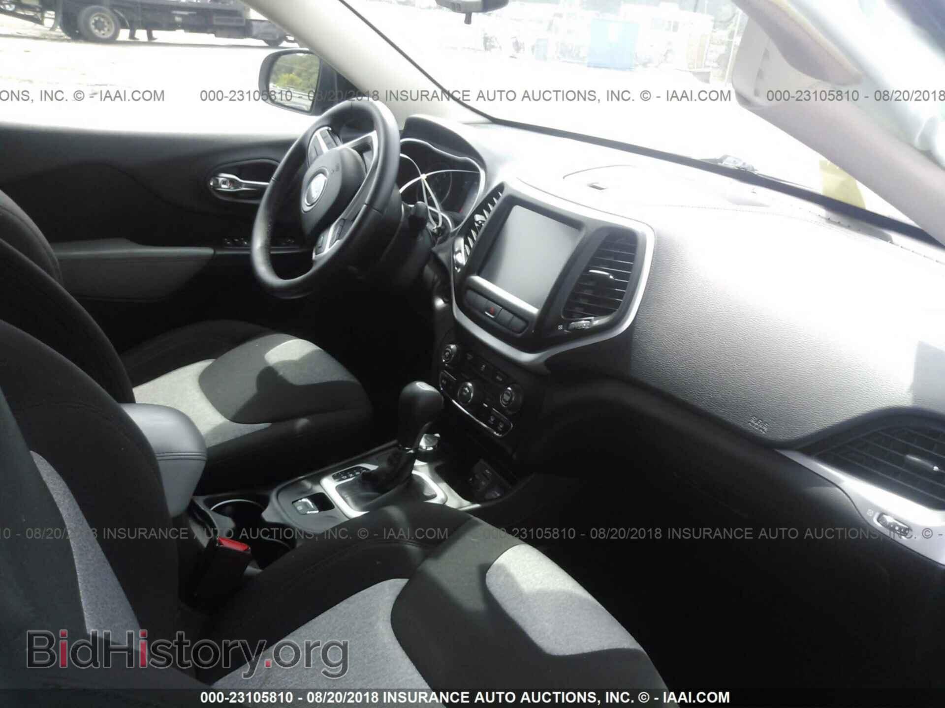 2014 Jeep Cherokee - VIN: 1C4PJMCS5EW147130 - Photo 5