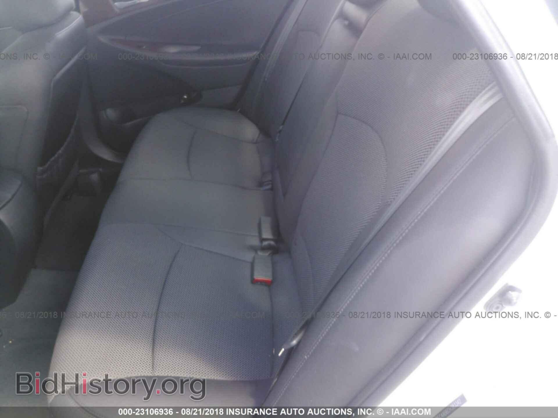 2012 Hyundai Sonata - VIN: 5NPEC4AB6CH383342 - Photo 8