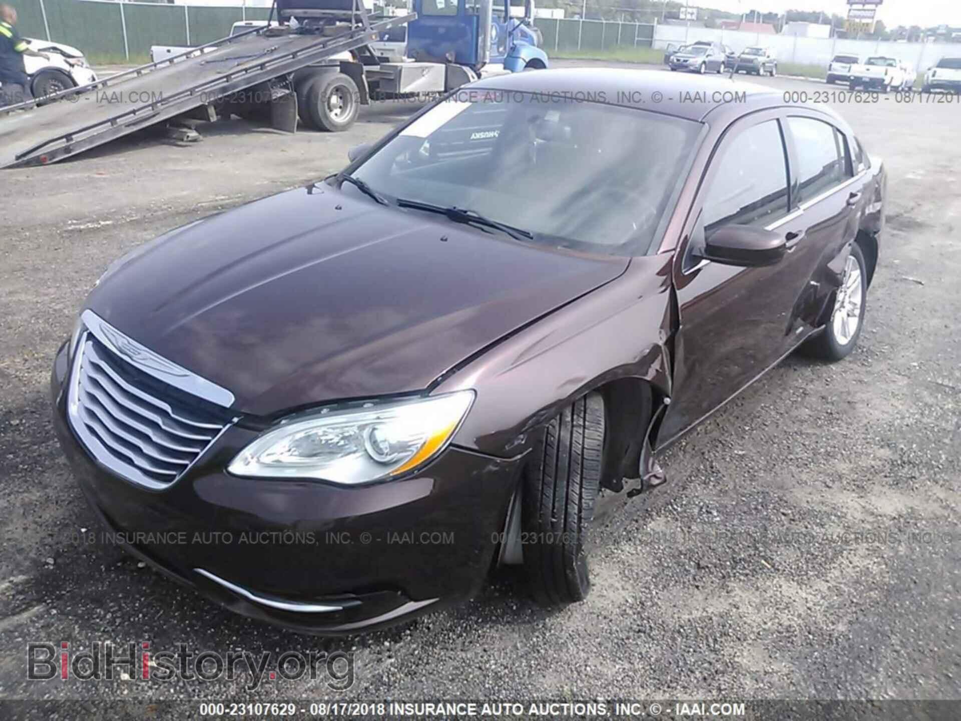 2012 Chrysler 200 - VIN: 1C3CCBBG3CN329054 - Фото 2