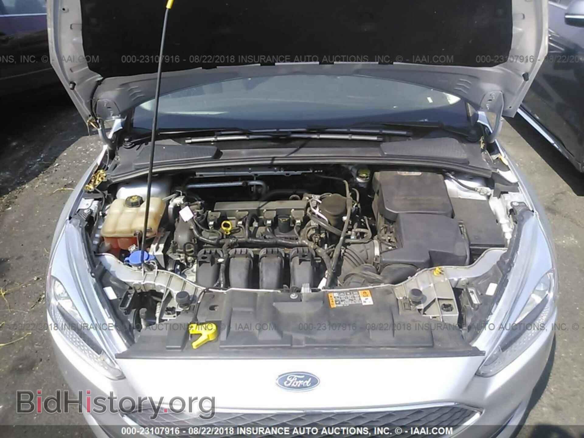 2016 Ford Focus - VIN: 1FADP3F27GL214067 - Photo 10