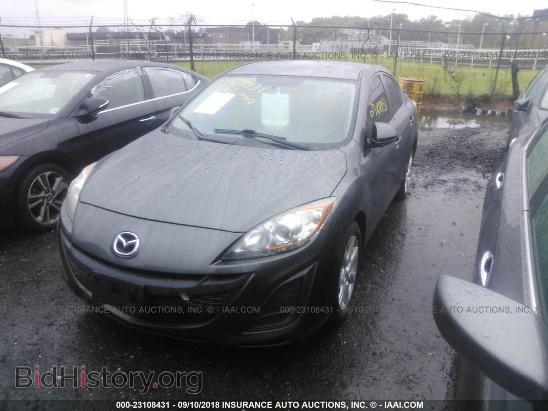 2011 MAZDA 3 - VIN: JM1BL1VG1B1422562 - Photo 2