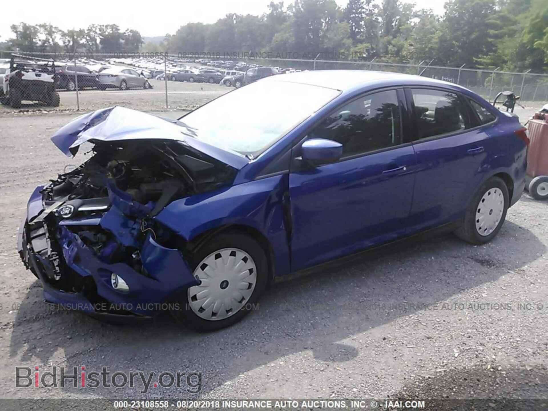 2012 Ford Focus - VIN: 1FAHP3F28CL361252 - Photo 2