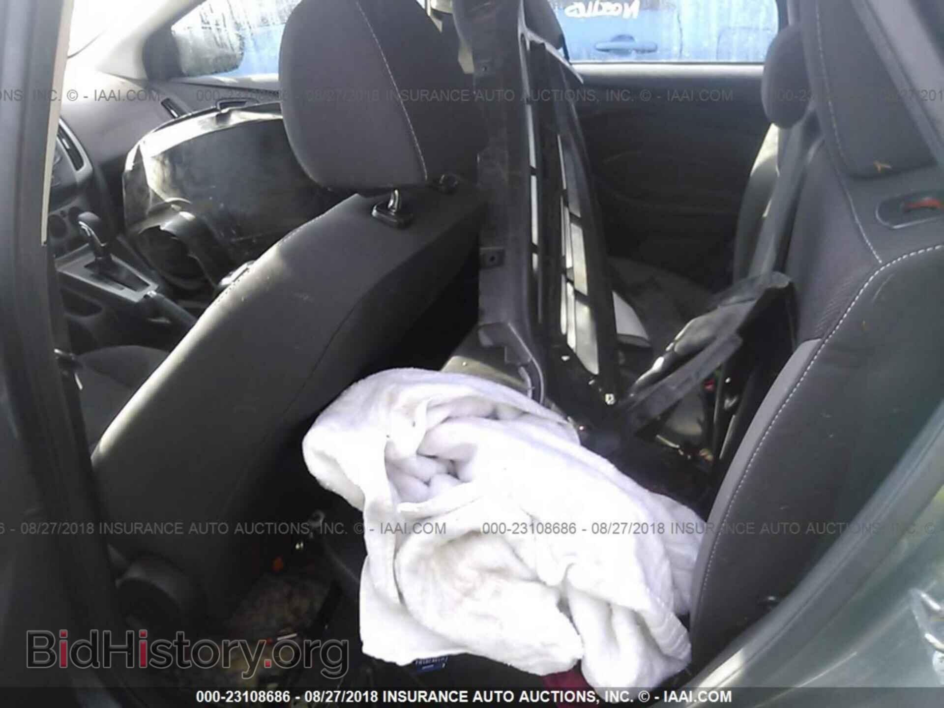 2012 Ford Focus - VIN: 1FAHP3F27CL435938 - Фото 8