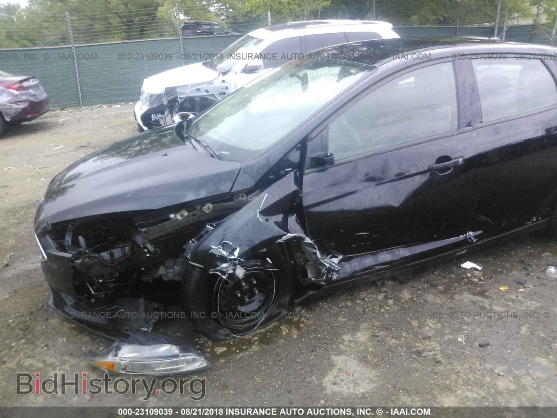 2016 Ford Focus - VIN: 1FADP3E29GL377384 - Фото 6