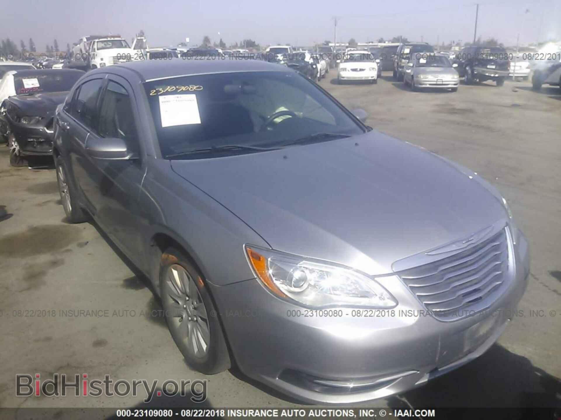 Photo 1C3CCBAB4EN123251 - Chrysler 200 2014