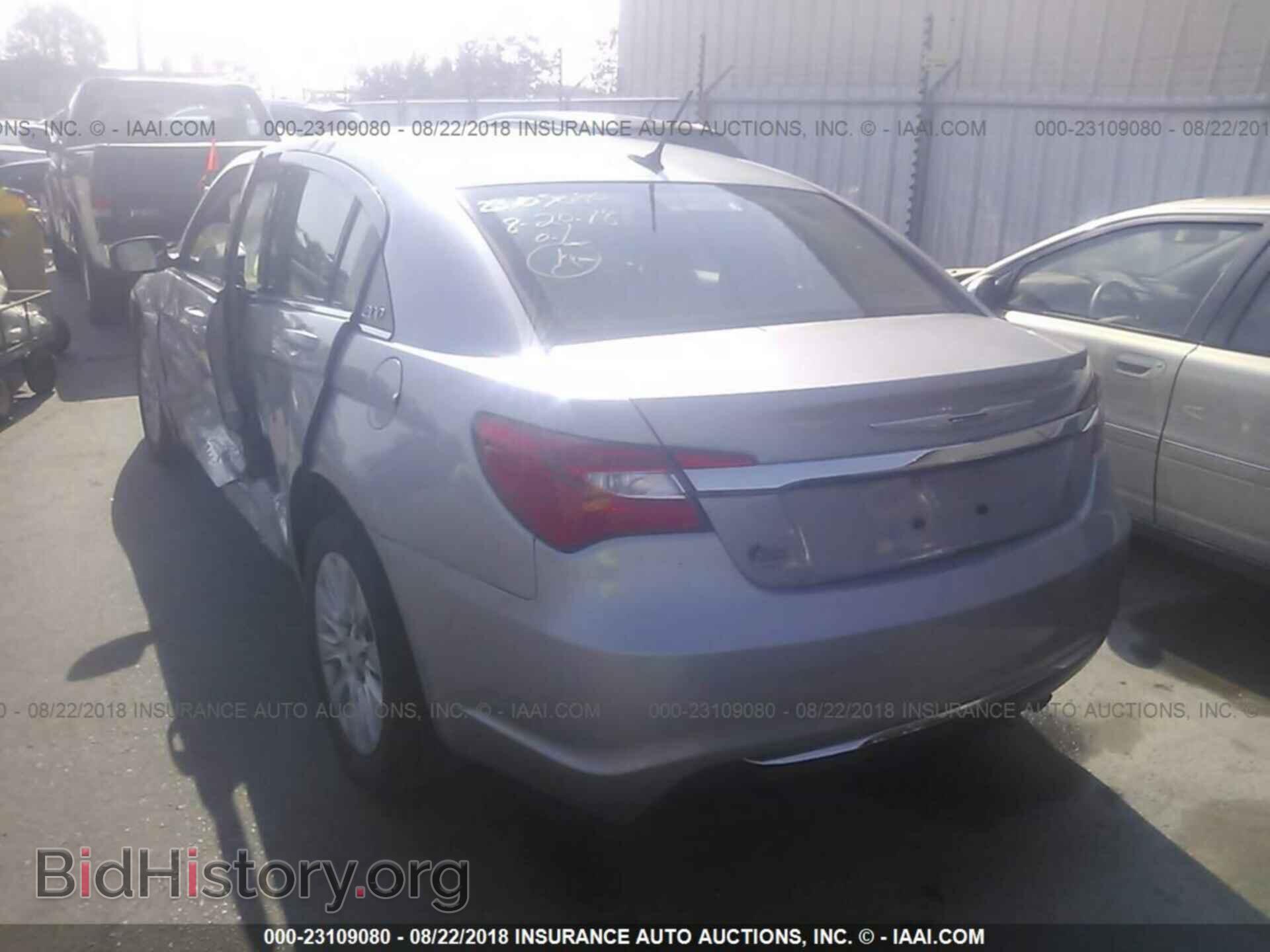 2014 Chrysler 200 - VIN: 1C3CCBAB4EN123251 - Photo 3