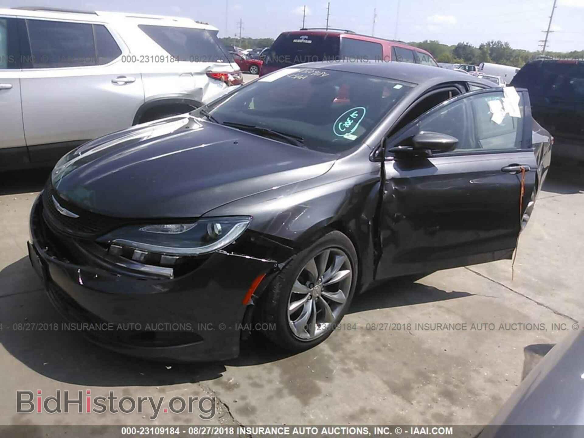 2015 Chrysler 200 - VIN: 1C3CCCBBXFN546437 - Фото 2