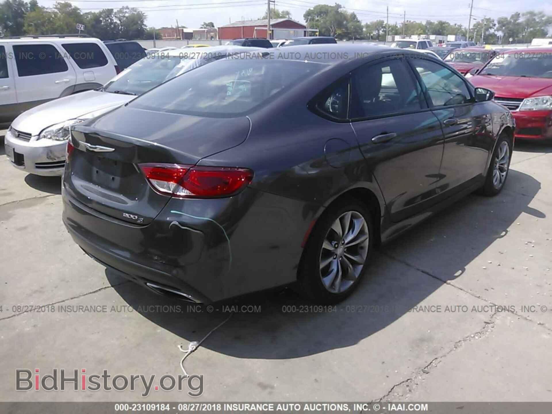 2015 Chrysler 200 - VIN: 1C3CCCBBXFN546437 - Фото 4