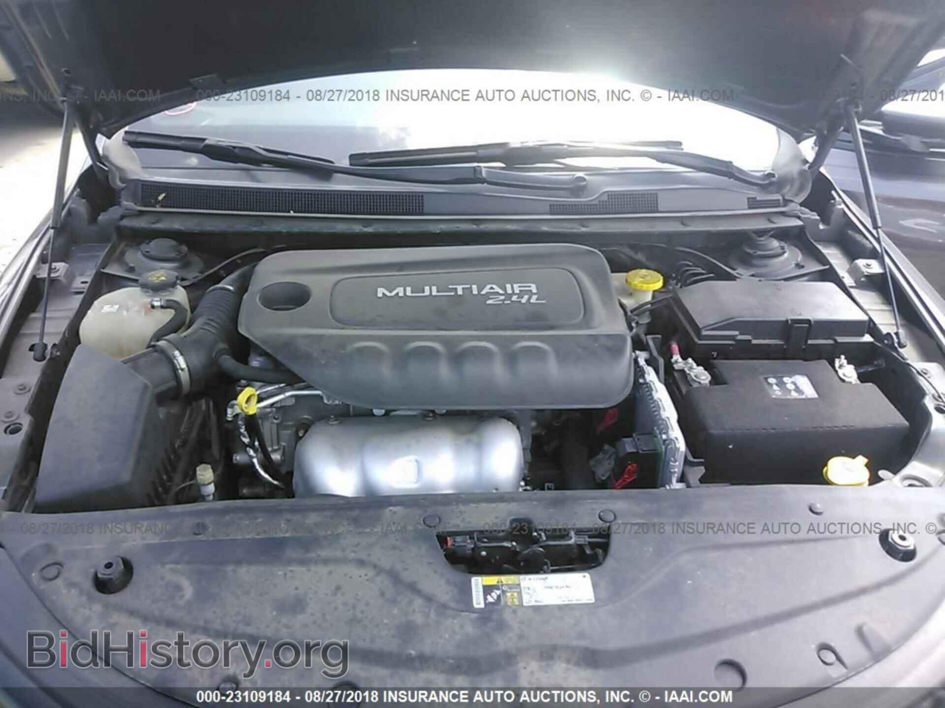 2015 Chrysler 200 - VIN: 1C3CCCBBXFN546437 - Фото 10