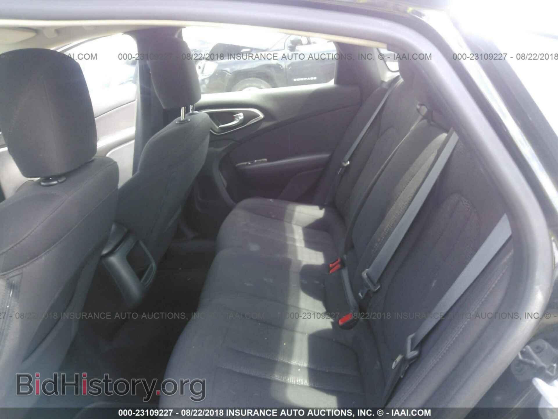 2015 Chrysler 200 - VIN: 1C3CCCAB7FN677567 - Фото 8