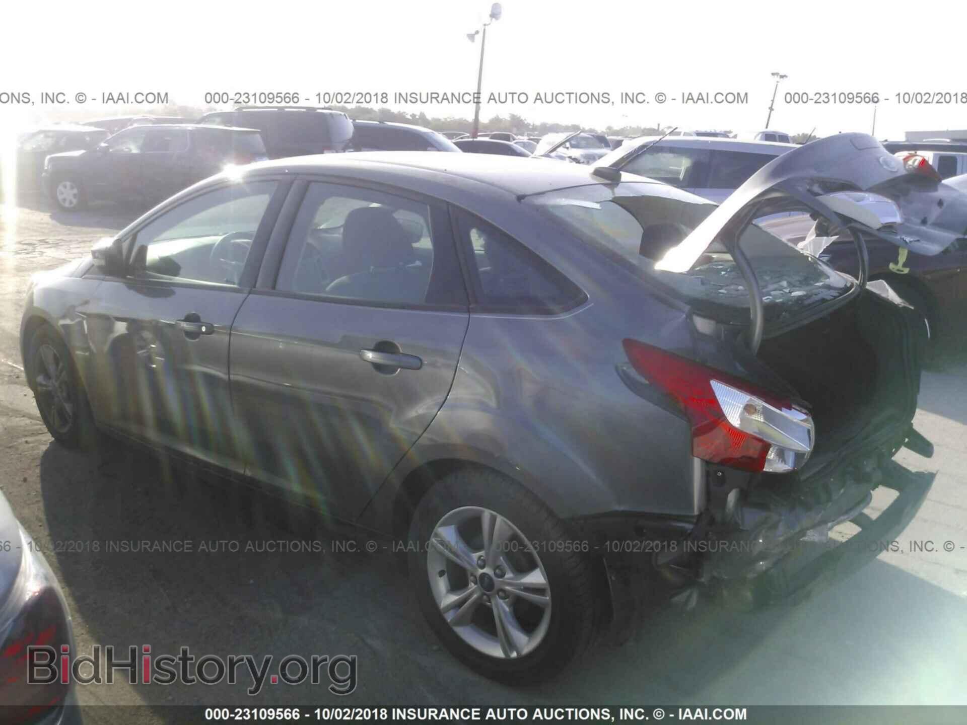 2014 Ford Focus - VIN: 1FADP3F2XEL121654 - Photo 3