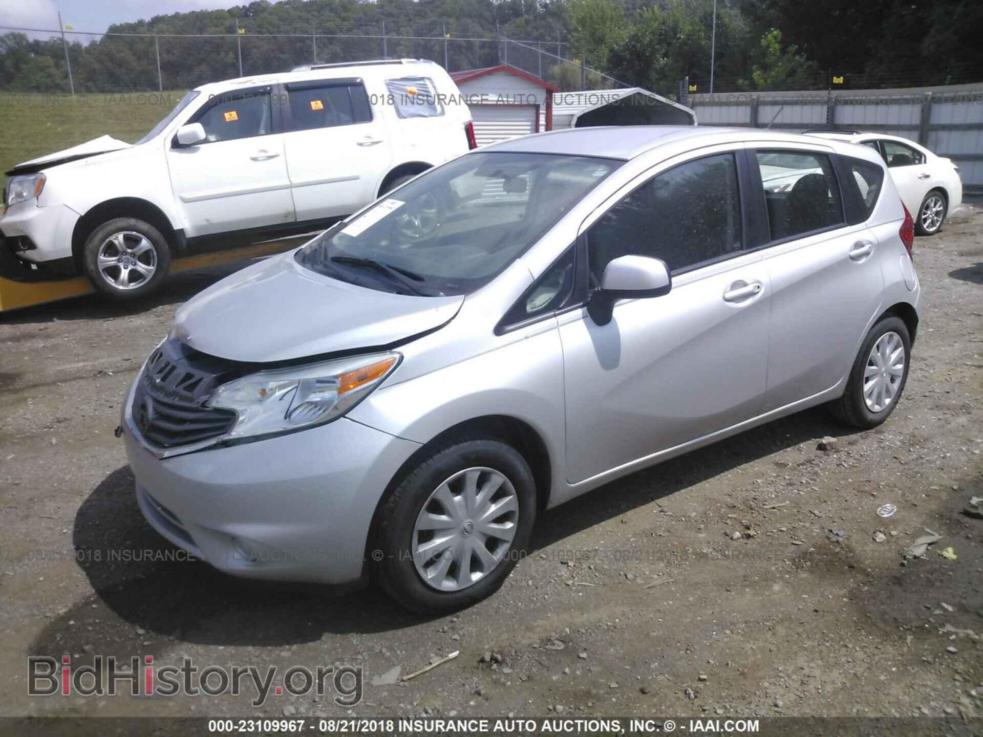 2014 Nissan Versa note - VIN: 3N1CE2CP0EL435505 - Фото 2