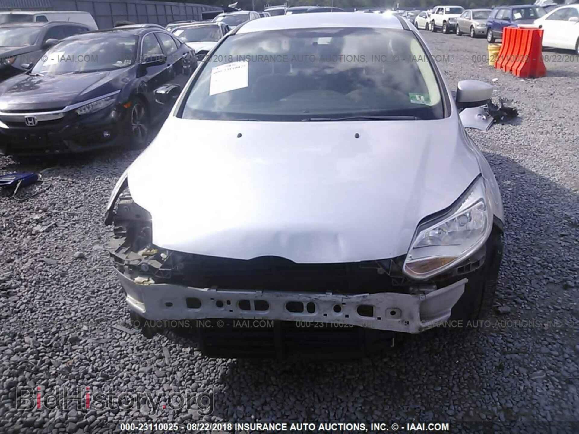 2012 Ford Focus - VIN: 1FAHP3F27CL230054 - Photo 6