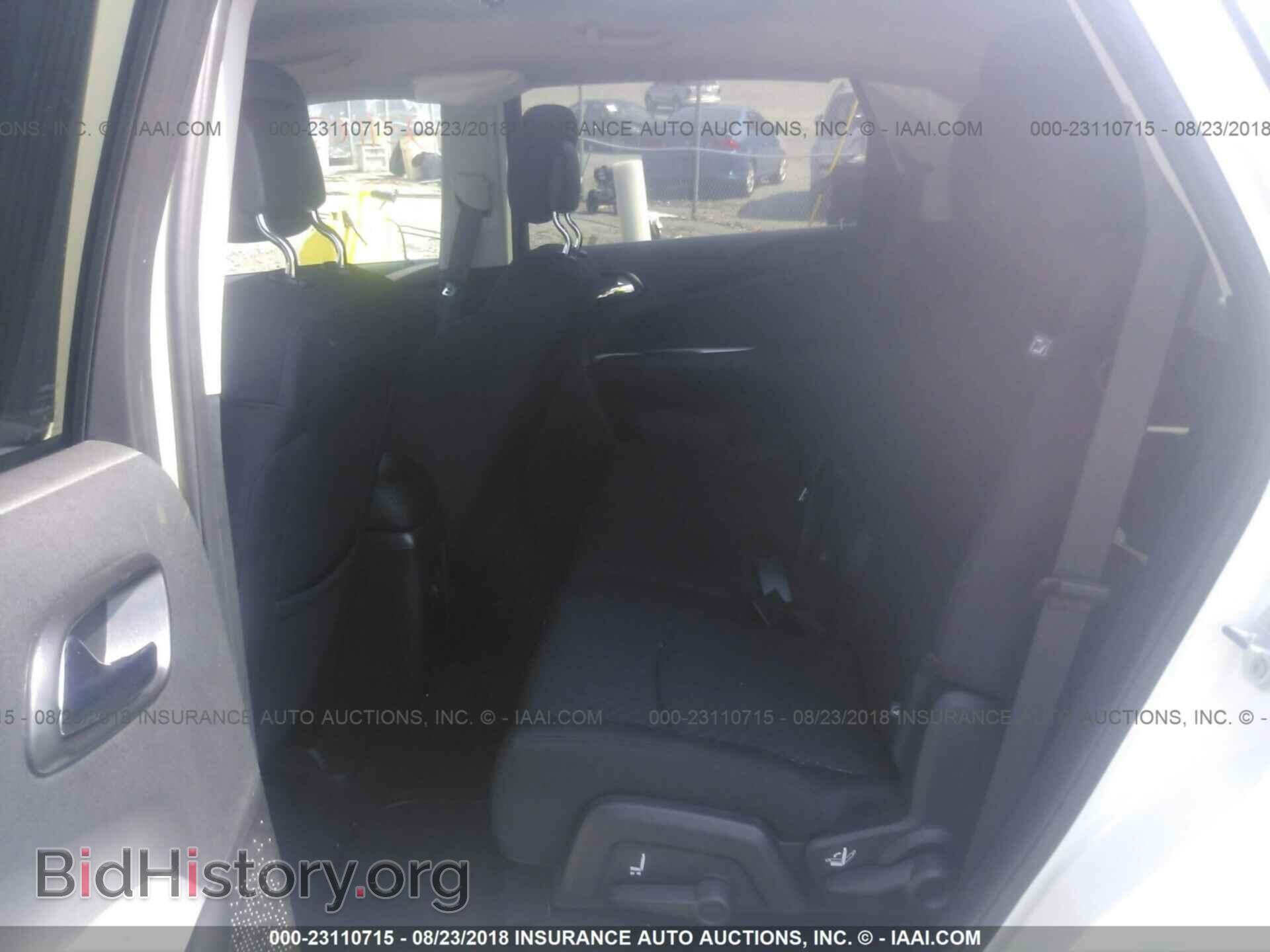 2018 Dodge Journey - VIN: 3C4PDCAB0JT295609 - Фото 8