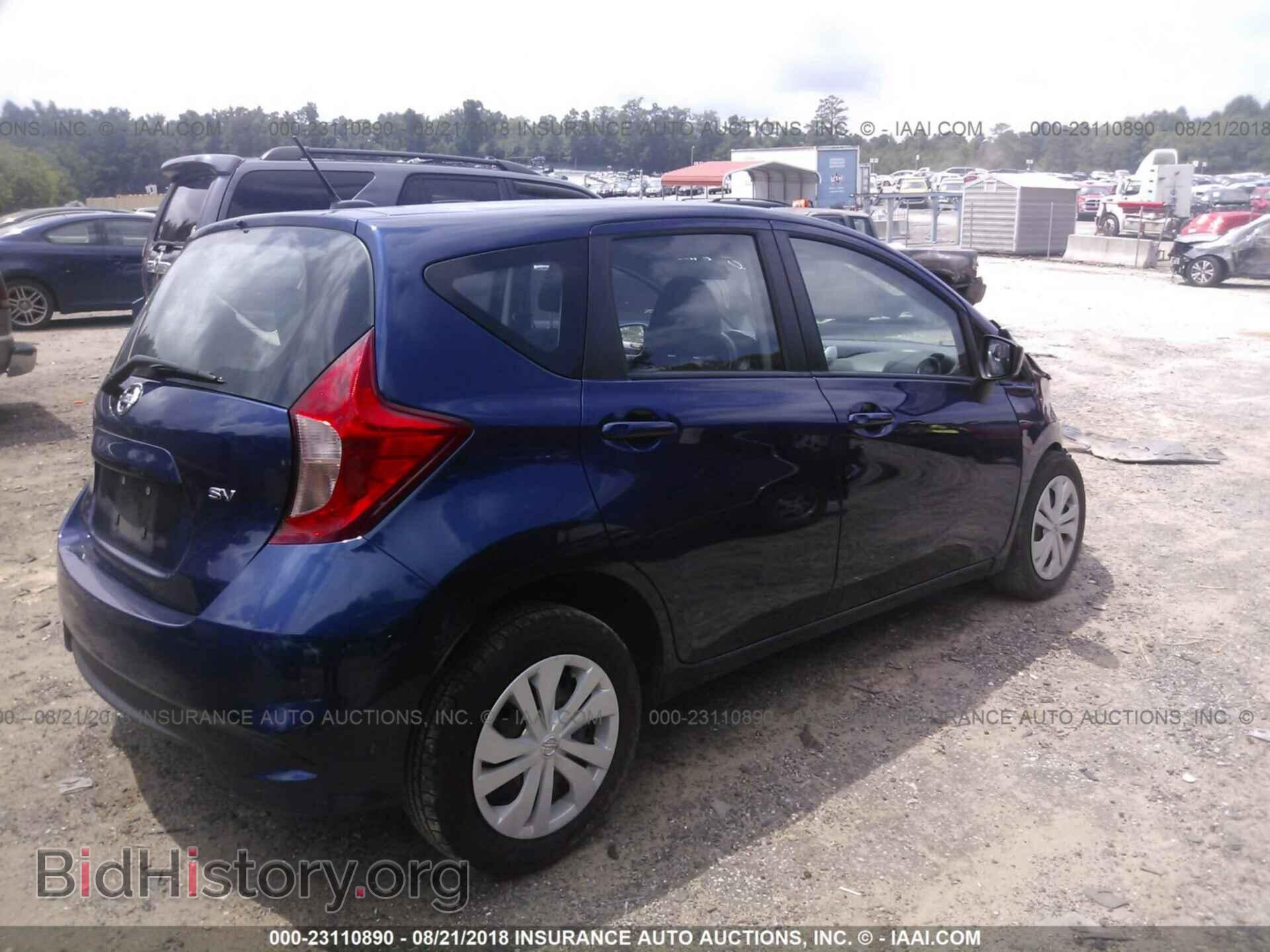 2017 Nissan Versa note - VIN: 3N1CE2CPXHL356900 - Photo 4