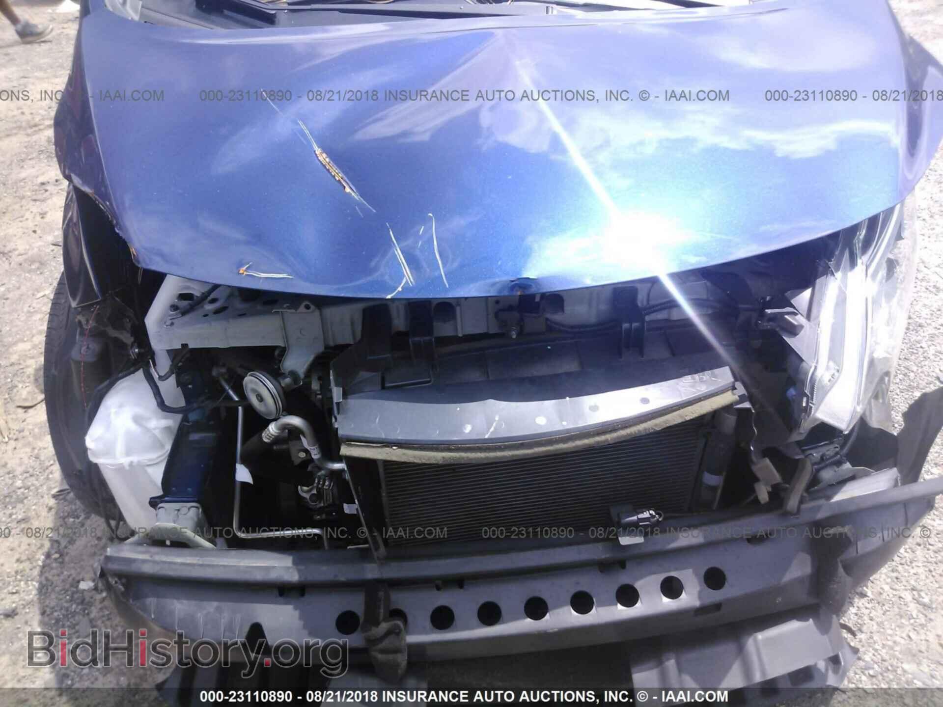 2017 Nissan Versa note - VIN: 3N1CE2CPXHL356900 - Photo 10