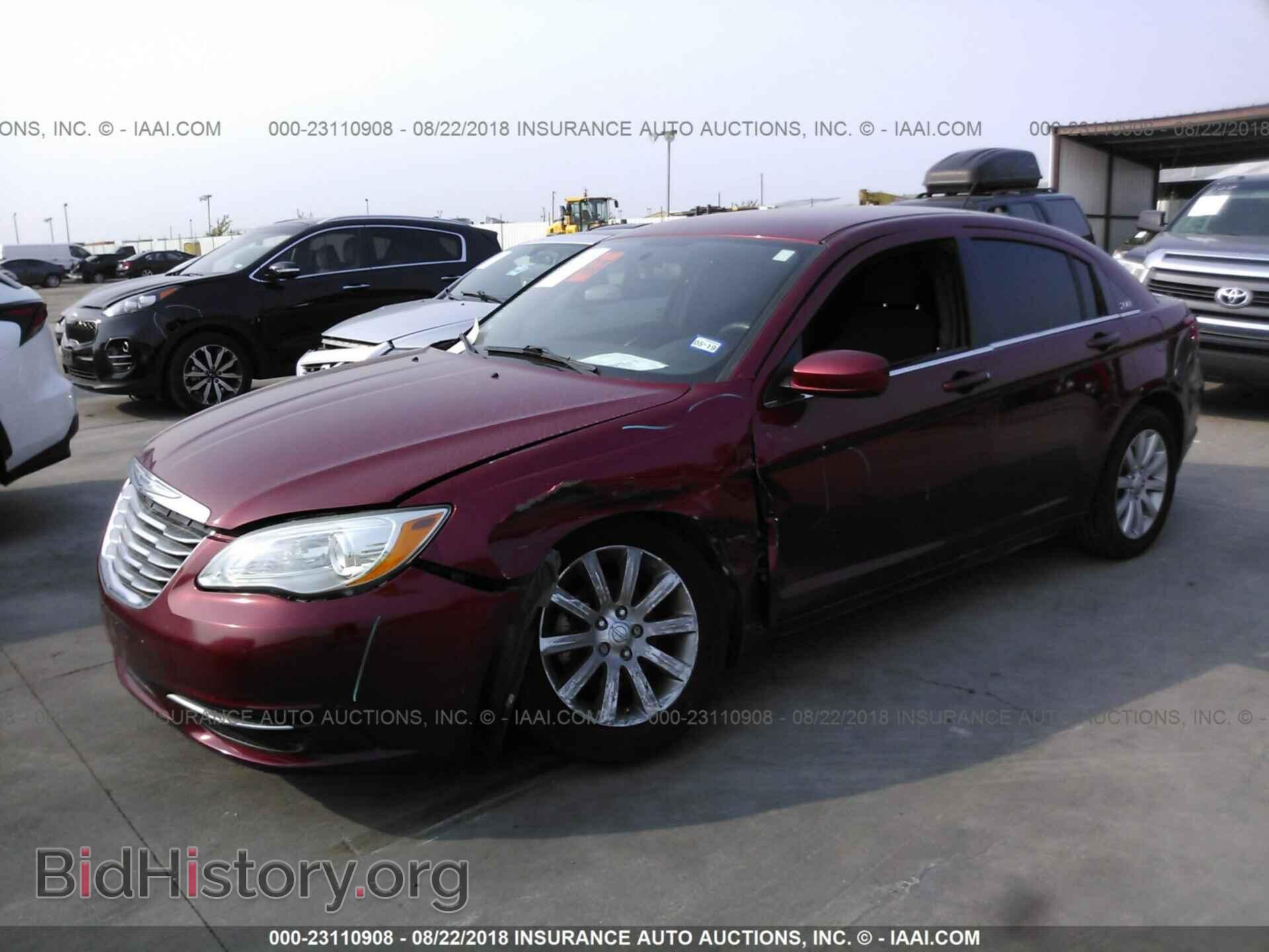 2013 Chrysler 200 - VIN: 1C3CCBBB8DN701638 - Photo 2