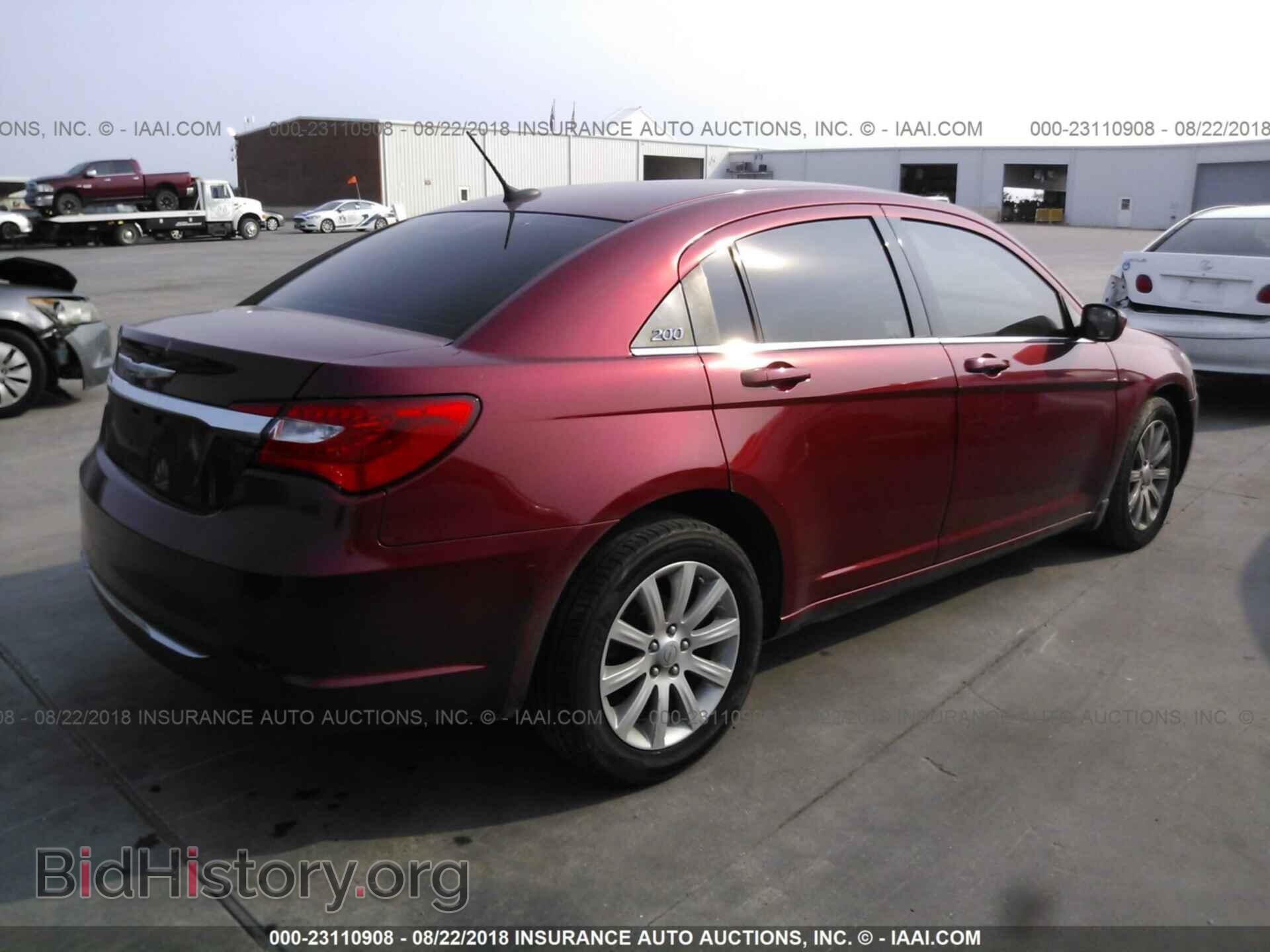 2013 Chrysler 200 - VIN: 1C3CCBBB8DN701638 - Photo 4