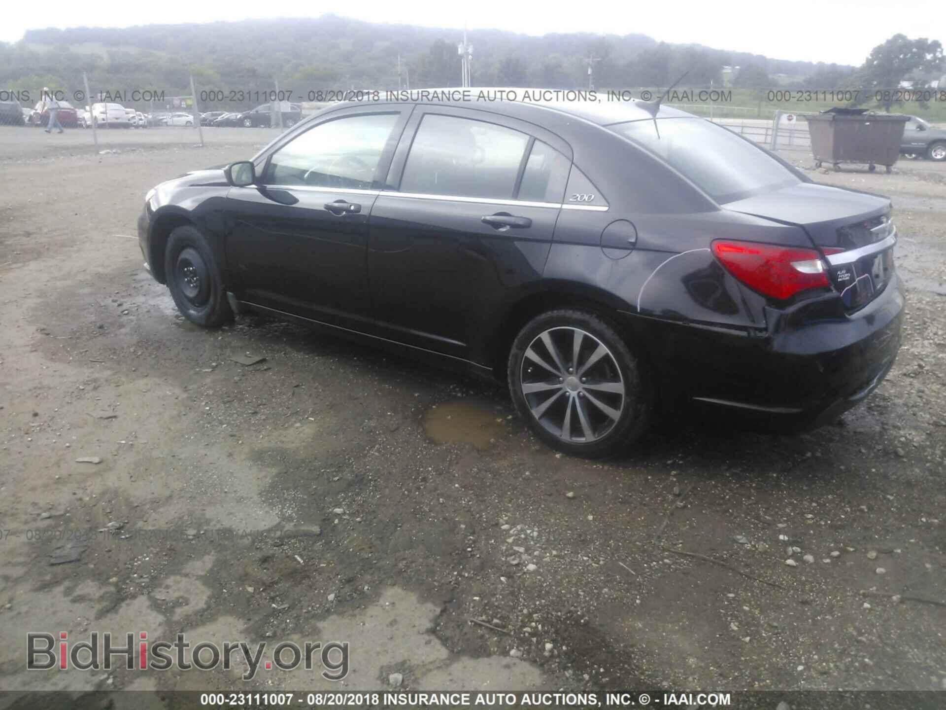2013 Chrysler 200 - VIN: 1C3CCBBB1DN542140 - Фото 3