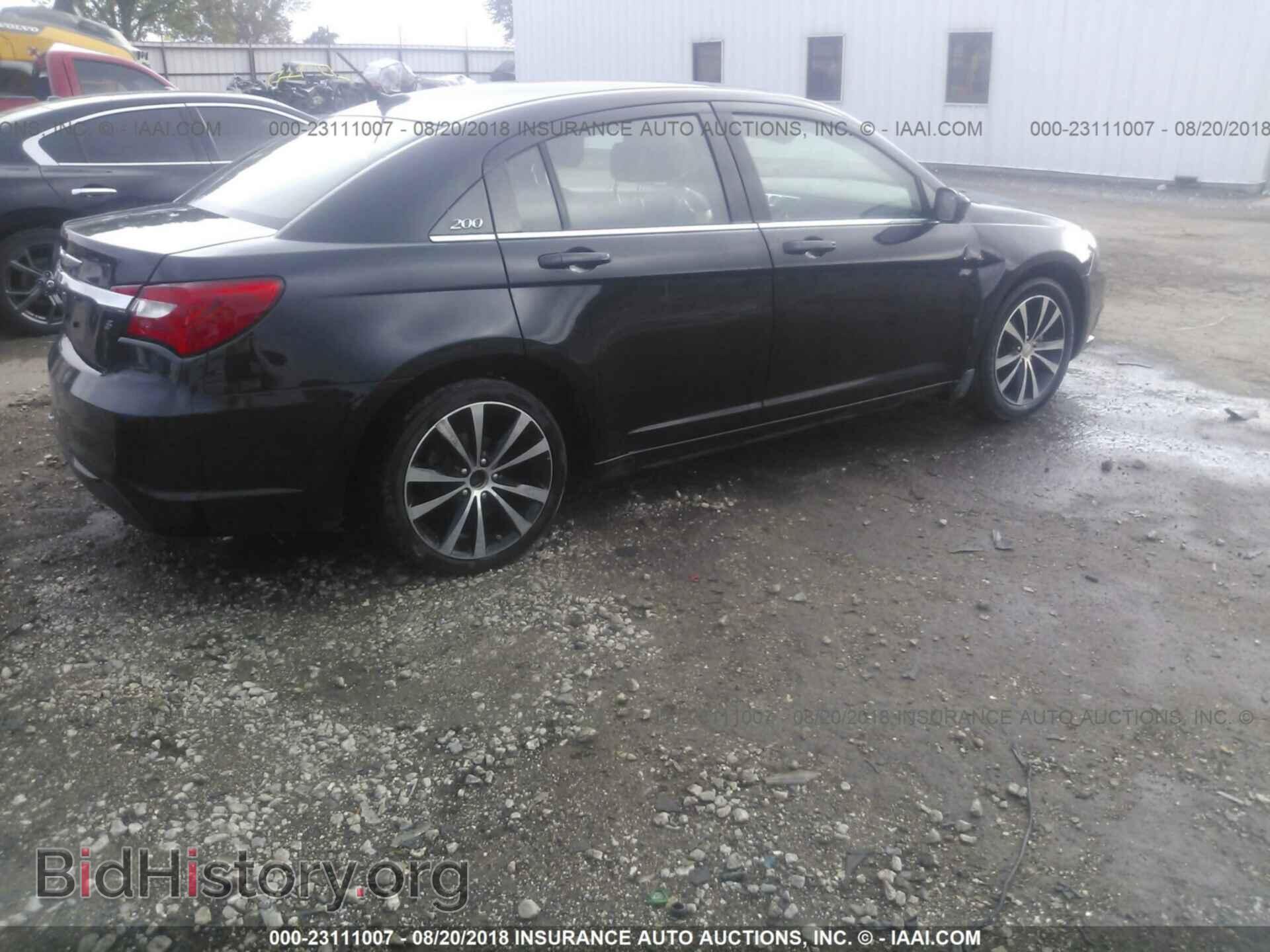 2013 Chrysler 200 - VIN: 1C3CCBBB1DN542140 - Фото 4