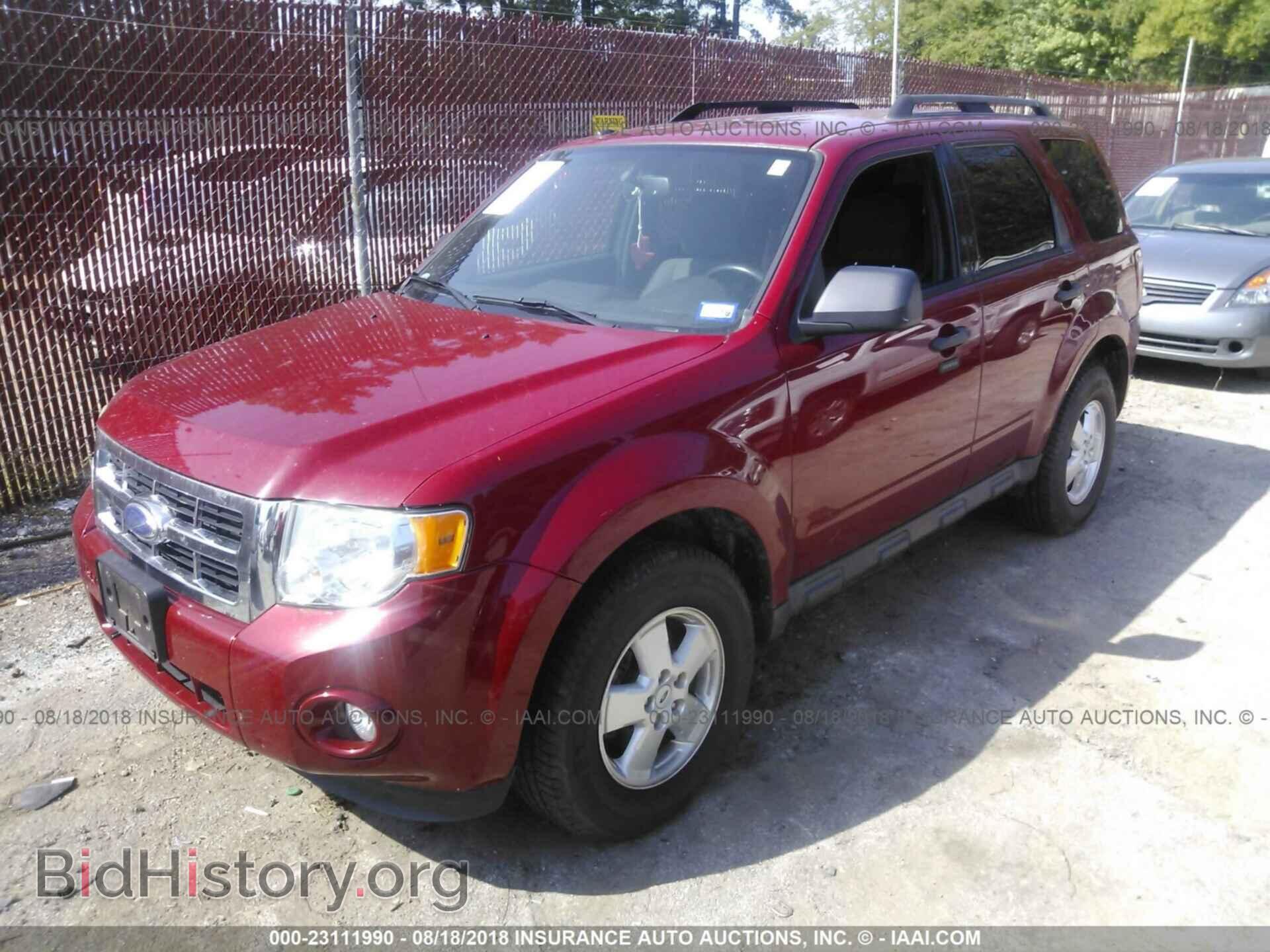 2011 Ford Escape - VIN: 1FMCU9D78BKC05436 - Photo 2