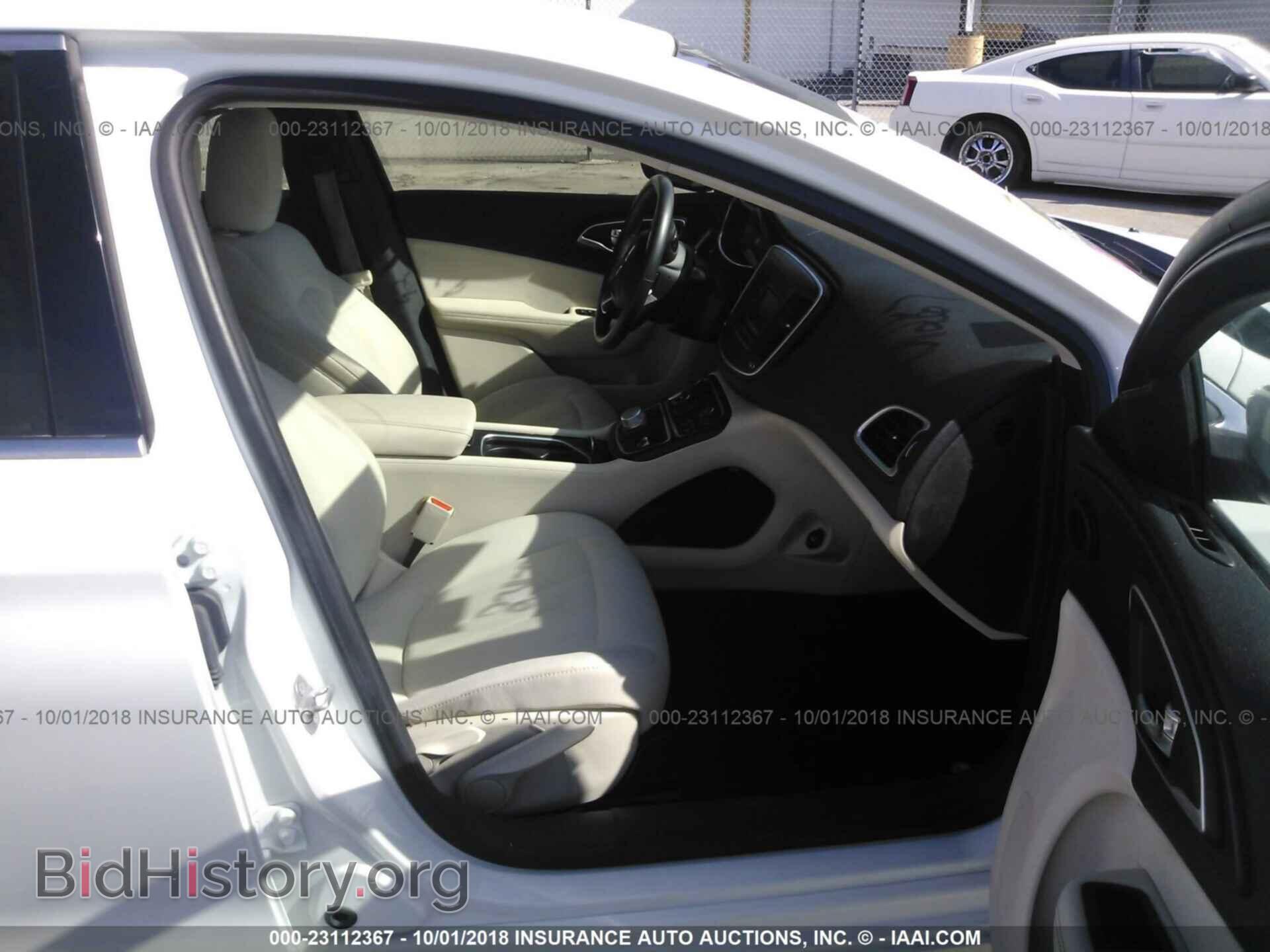 2015 Chrysler 200 - VIN: 1C3CCCAB8FN612288 - Photo 5
