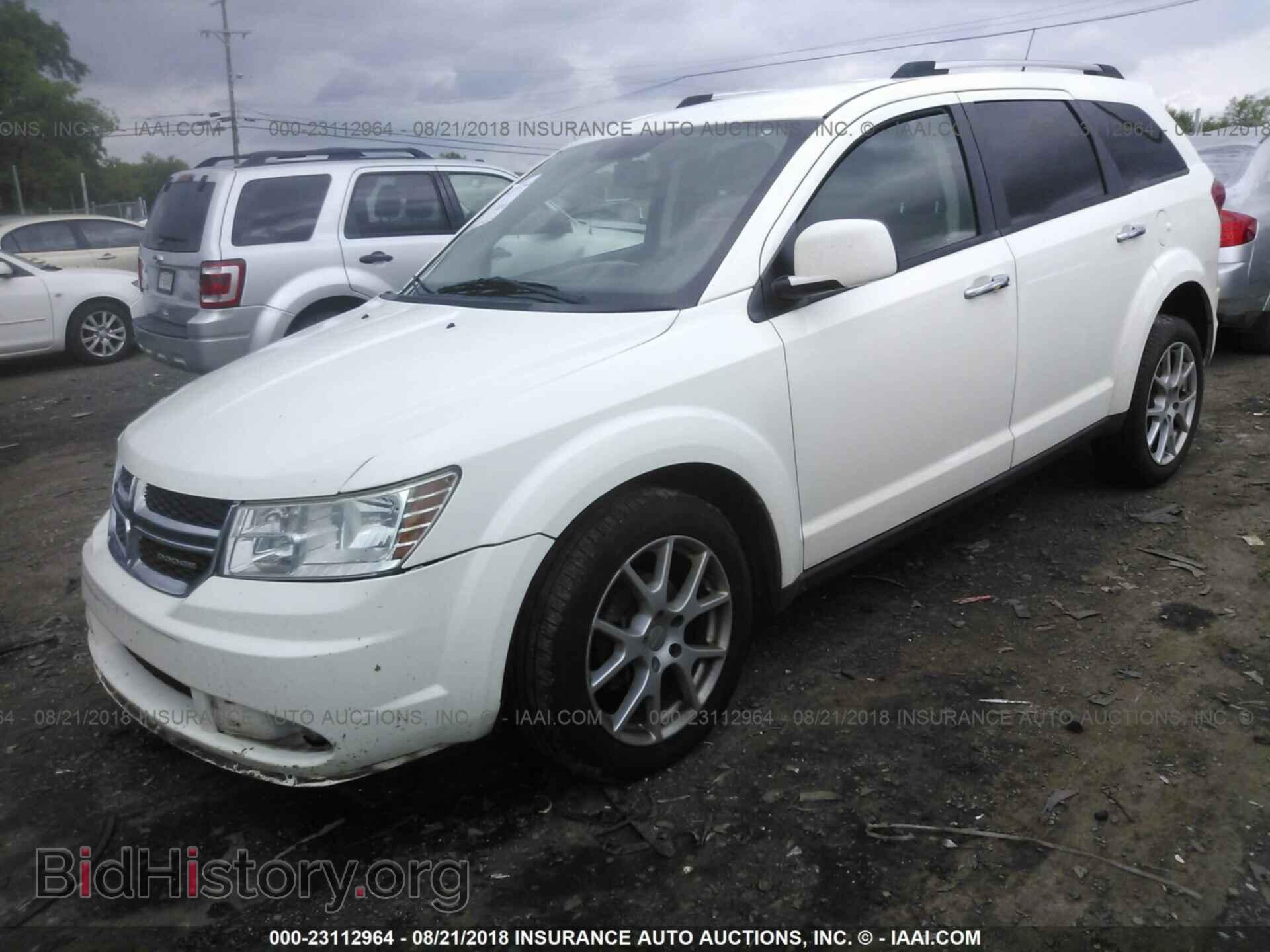 2011 Dodge Journey - VIN: 3D4PG3FG0BT516559 - Photo 2