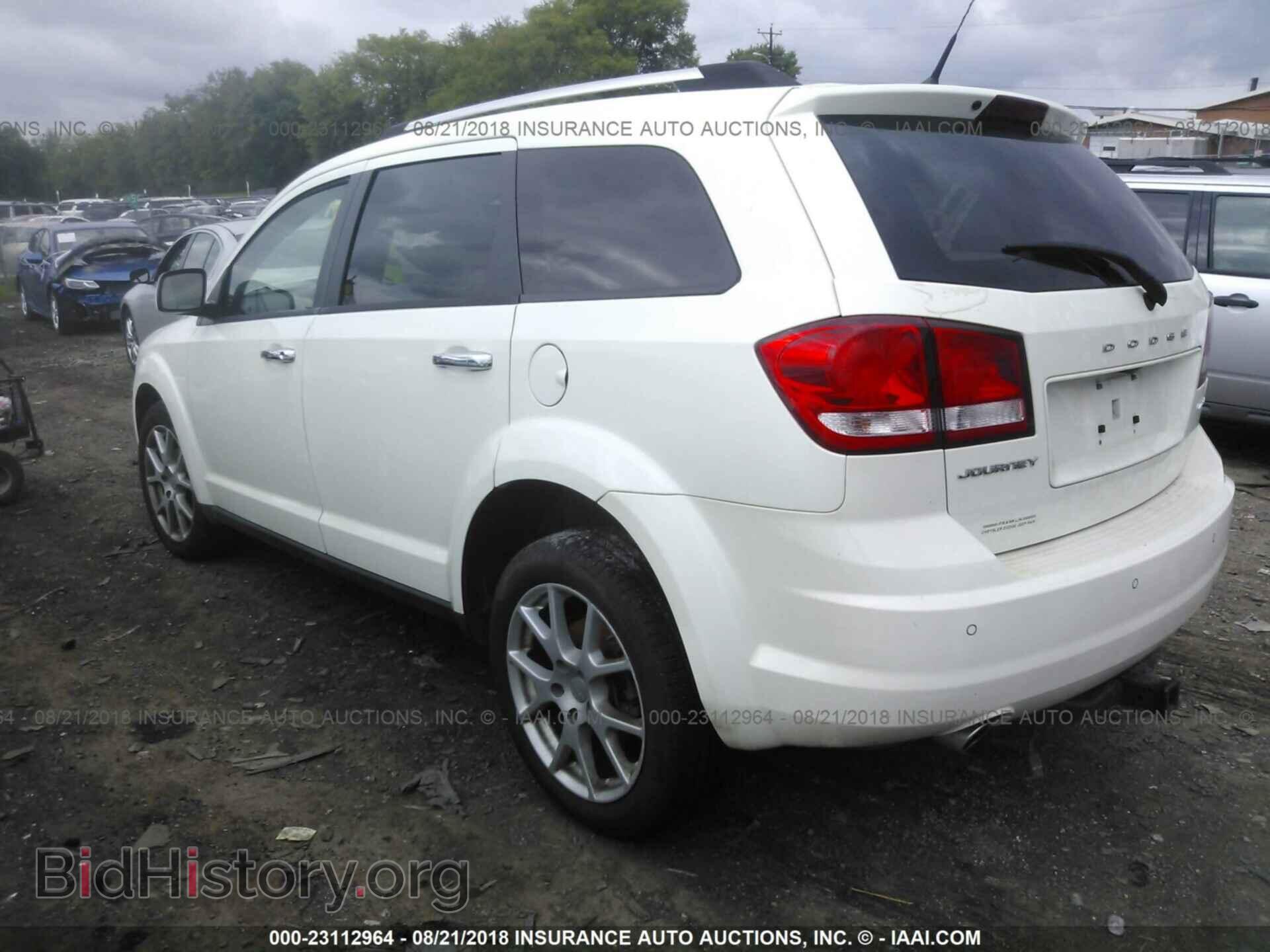 2011 Dodge Journey - VIN: 3D4PG3FG0BT516559 - Photo 3