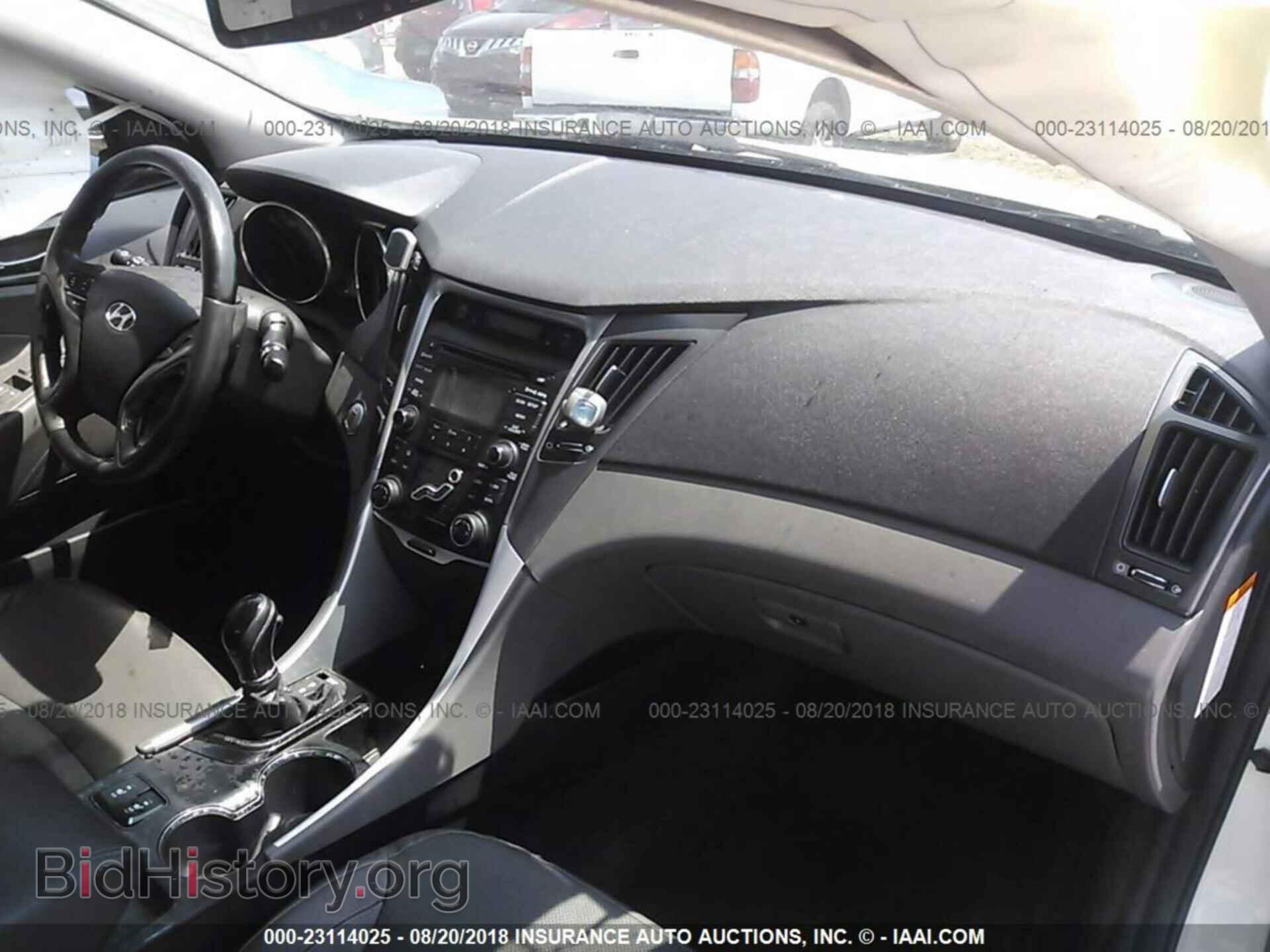 2012 Hyundai Sonata - VIN: KMHEC4A43CA021117 - Photo 5