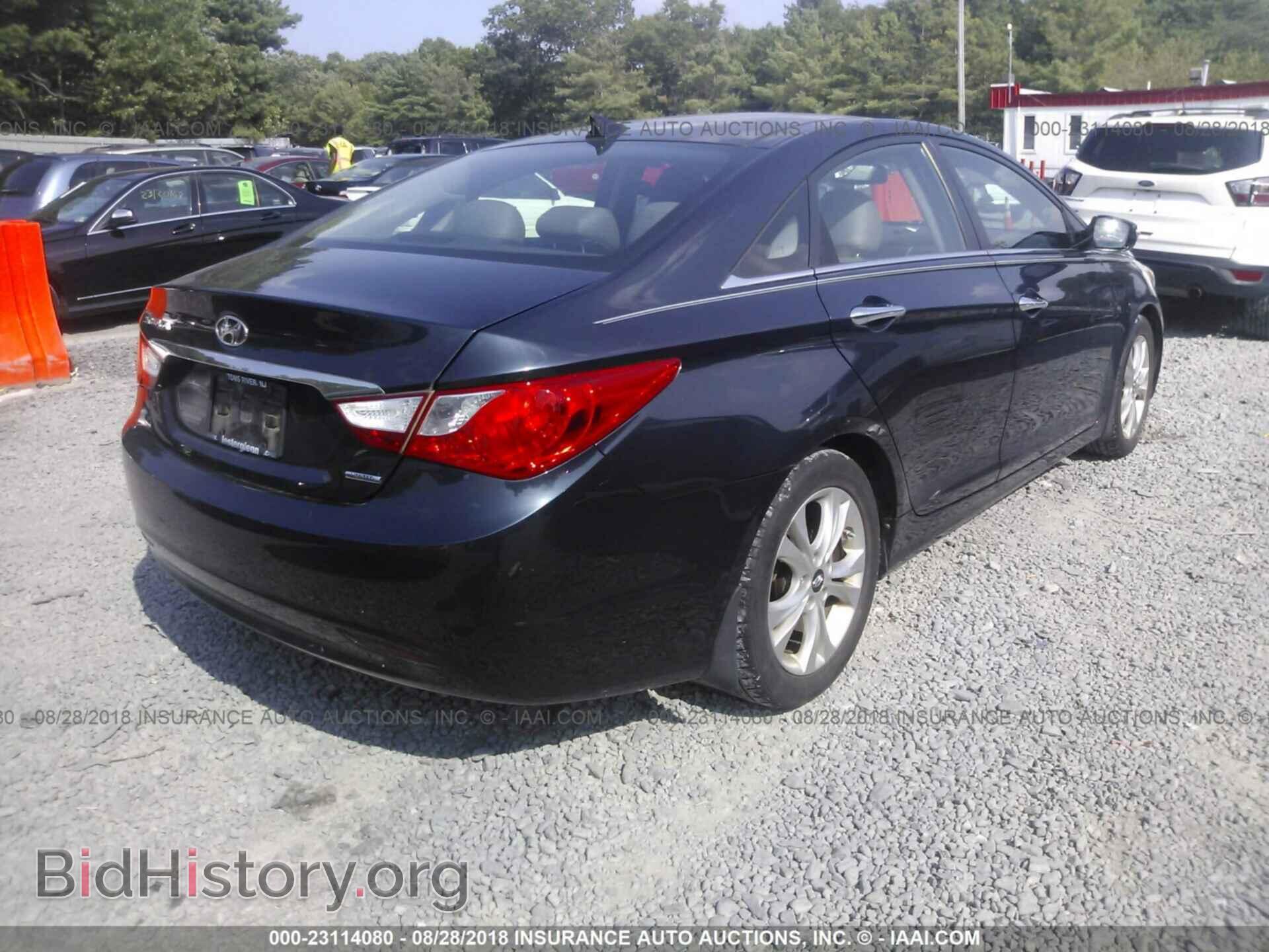 2012 Hyundai Sonata - VIN: 5NPEC4AC7CH466920 - Photo 4