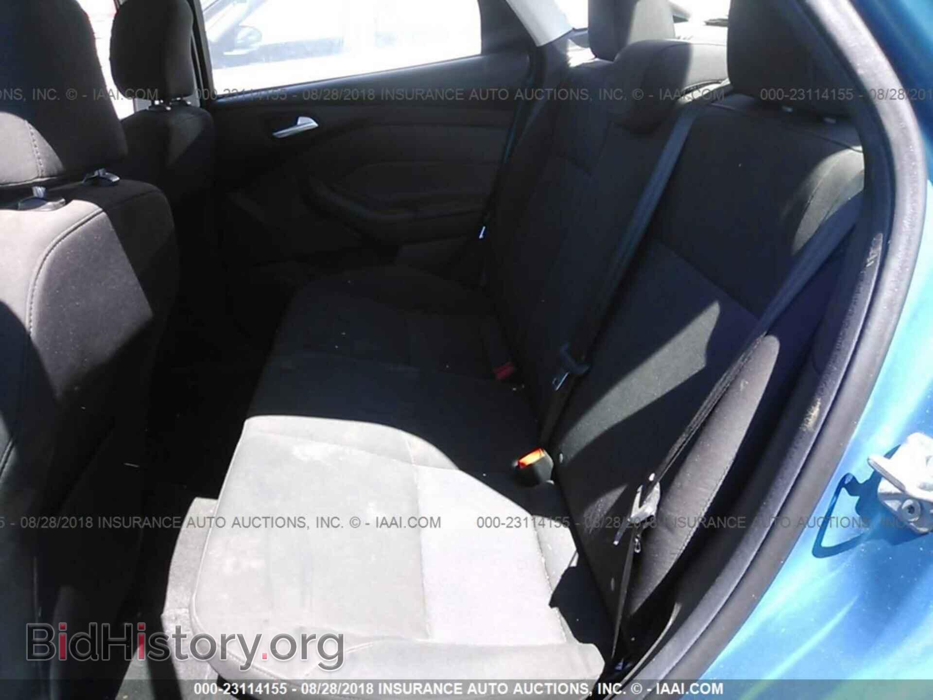 2016 Ford Focus - VIN: 1FADP3F2XGL395455 - Photo 8