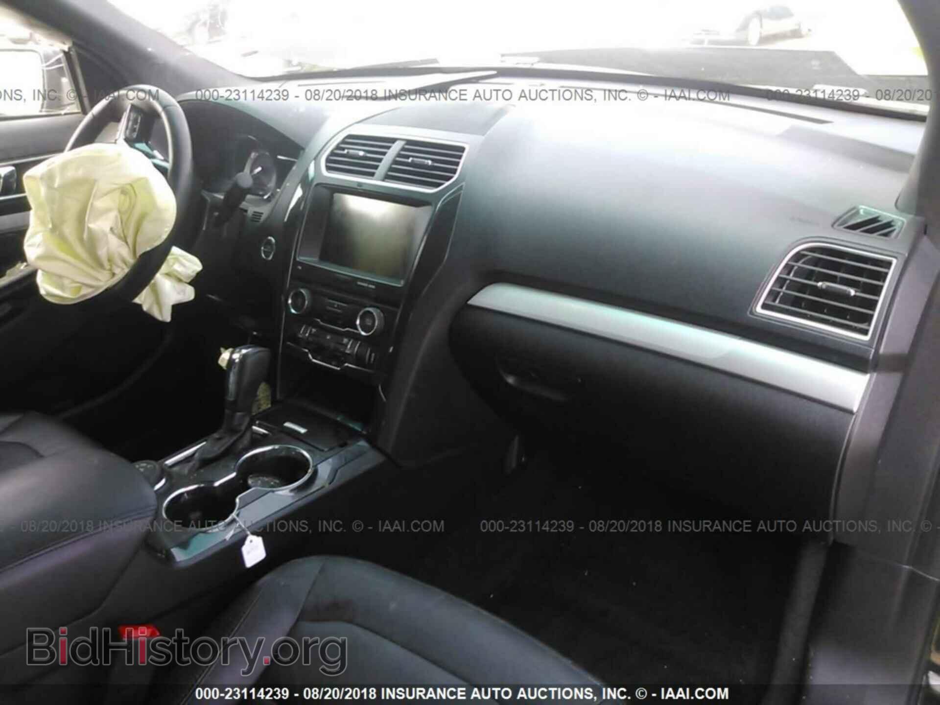 2016 Ford Explorer - VIN: 1FM5K8D81GGC33803 - Photo 5