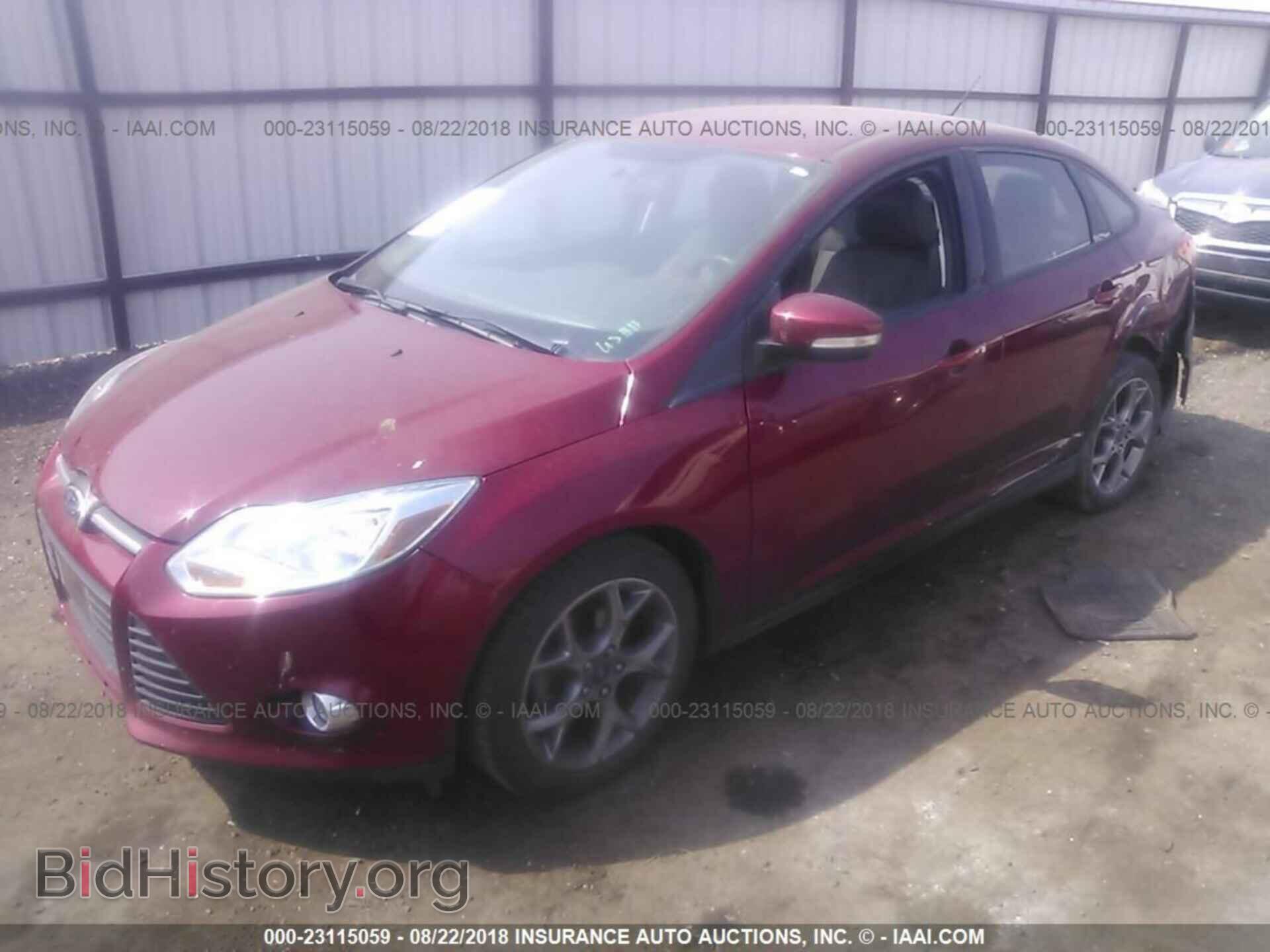 2013 Ford Focus - VIN: 1FADP3F2XDL324316 - Photo 2