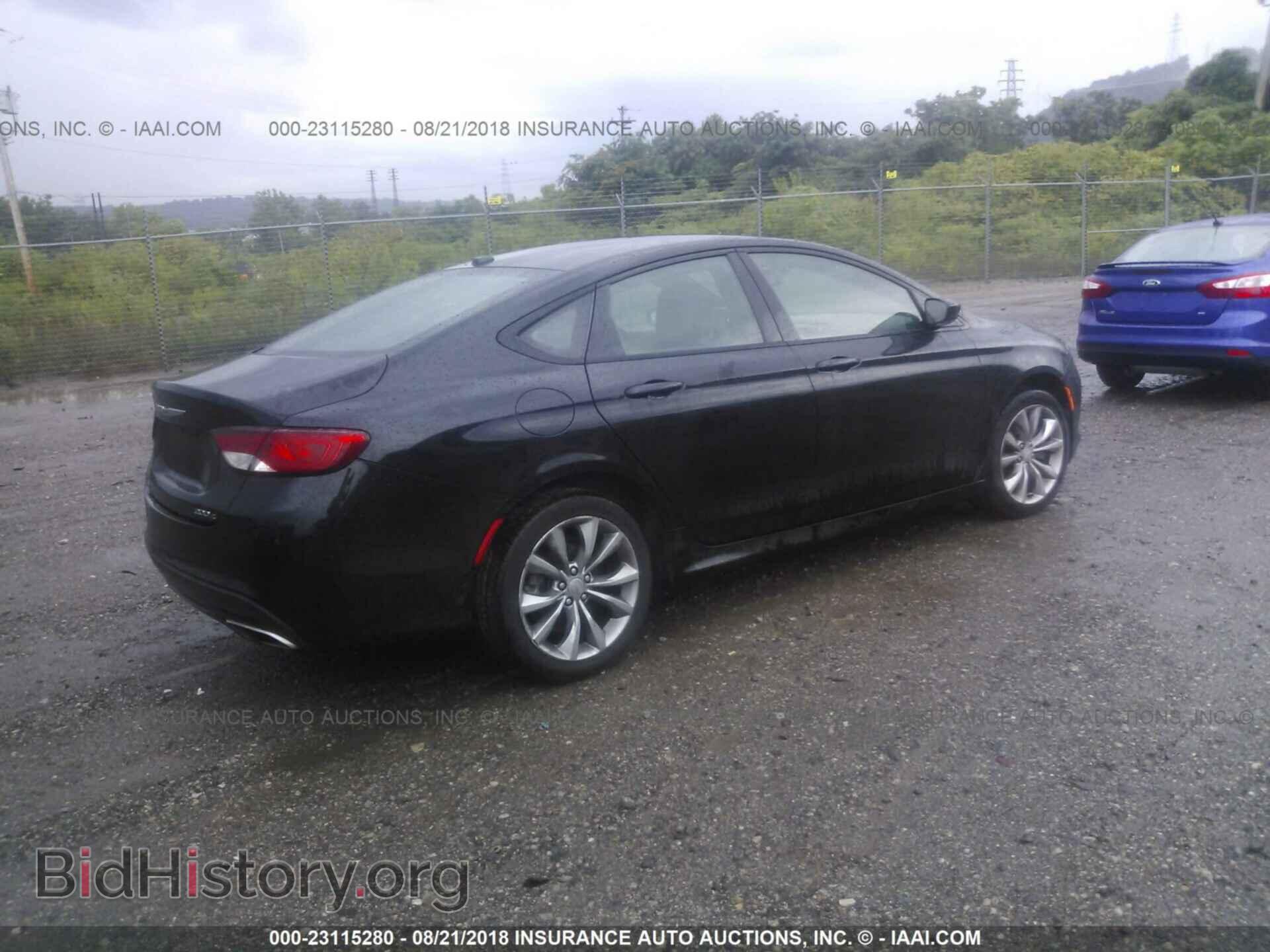 2015 Chrysler 200 - VIN: 1C3CCCBB9FN712043 - Photo 4