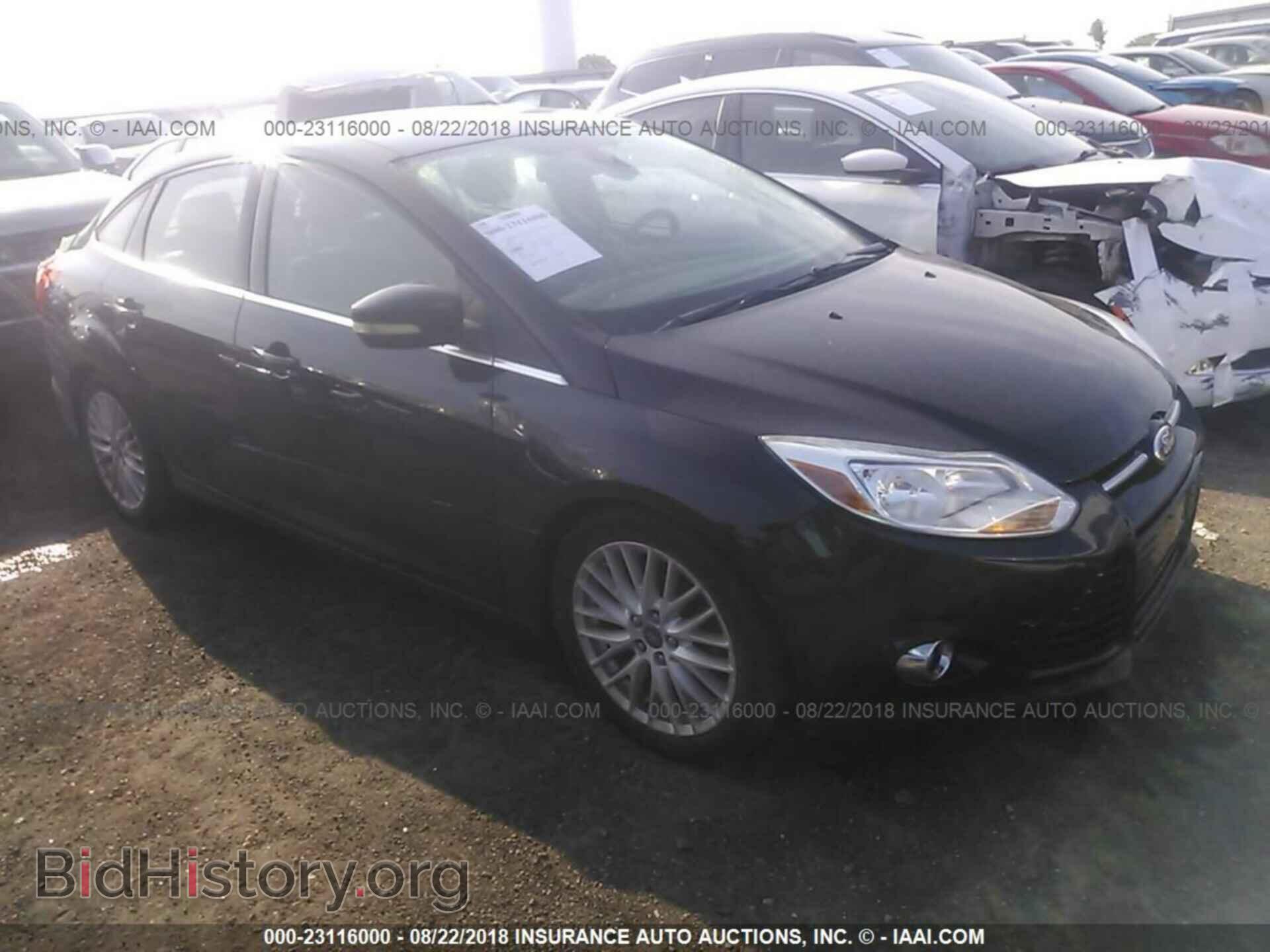 Photo 1FAHP3H27CL129996 - Ford Focus 2012