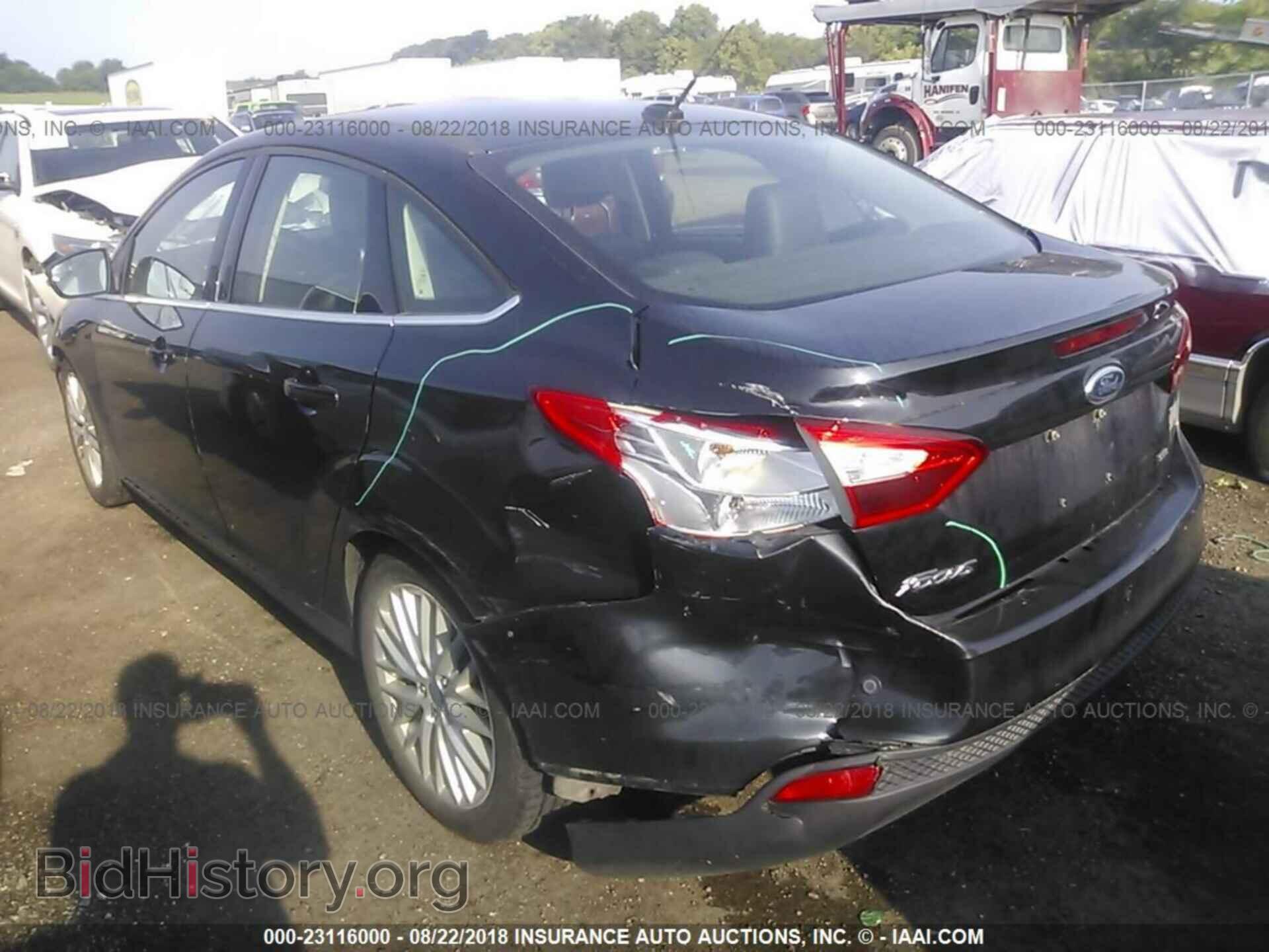 2012 Ford Focus - VIN: 1FAHP3H27CL129996 - Photo 6