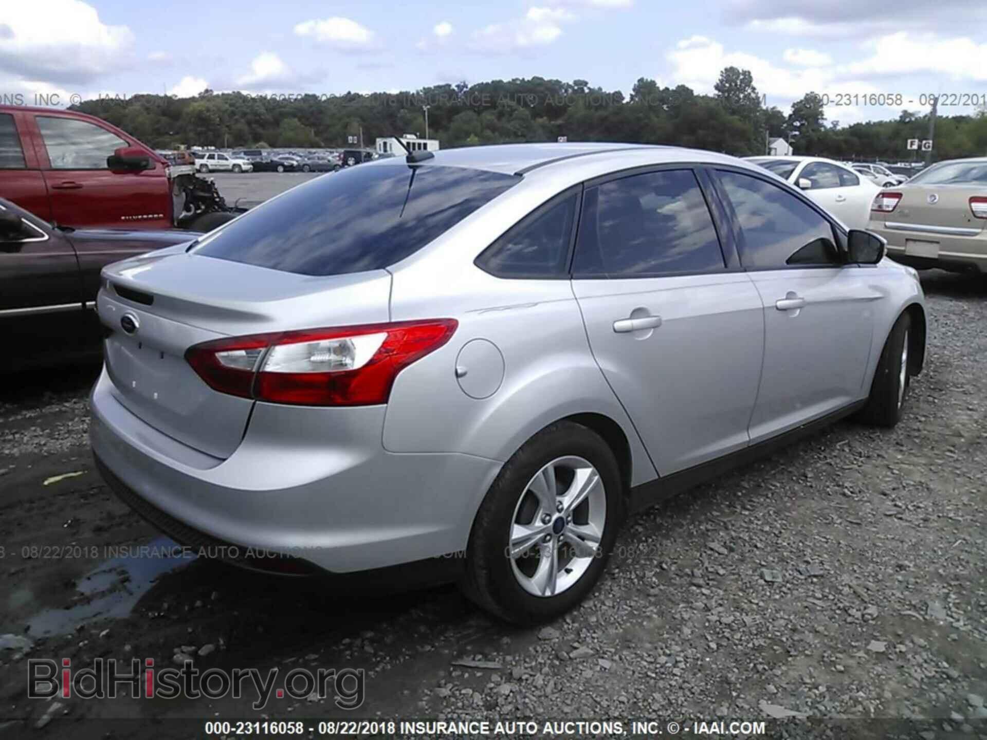 2014 Ford Focus - VIN: 1FADP3F22EL244235 - Фото 4
