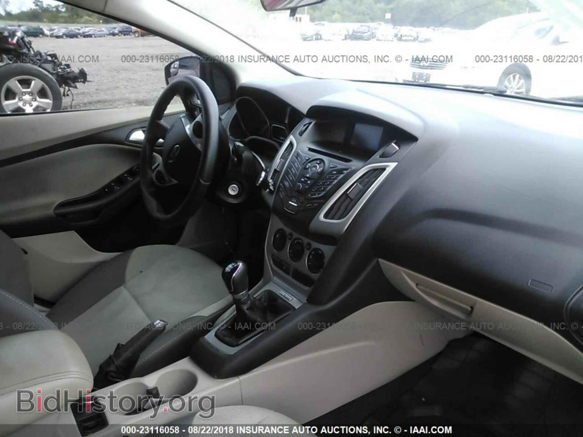 2014 Ford Focus - VIN: 1FADP3F22EL244235 - Фото 5