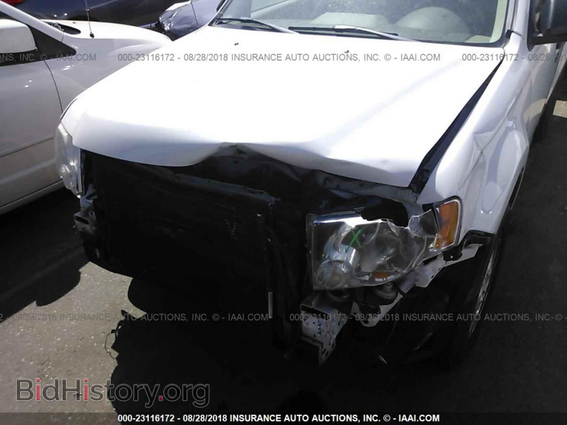 2011 Ford Escape - VIN: 1FMCU9D73BKC12634 - Фото 6