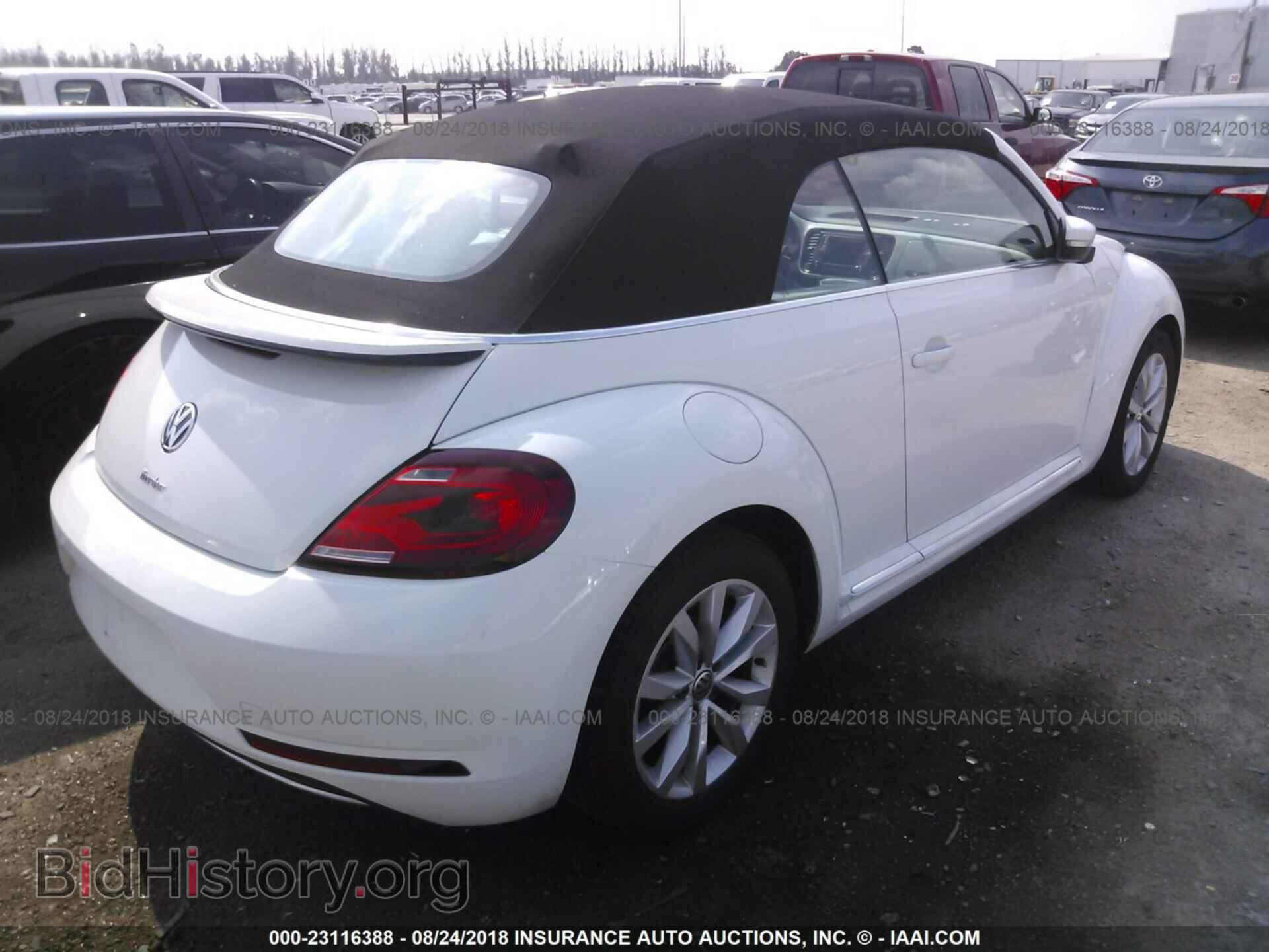 2017 Volkswagen Beetle - VIN: 3VW517ATXHM819995 - Фото 4