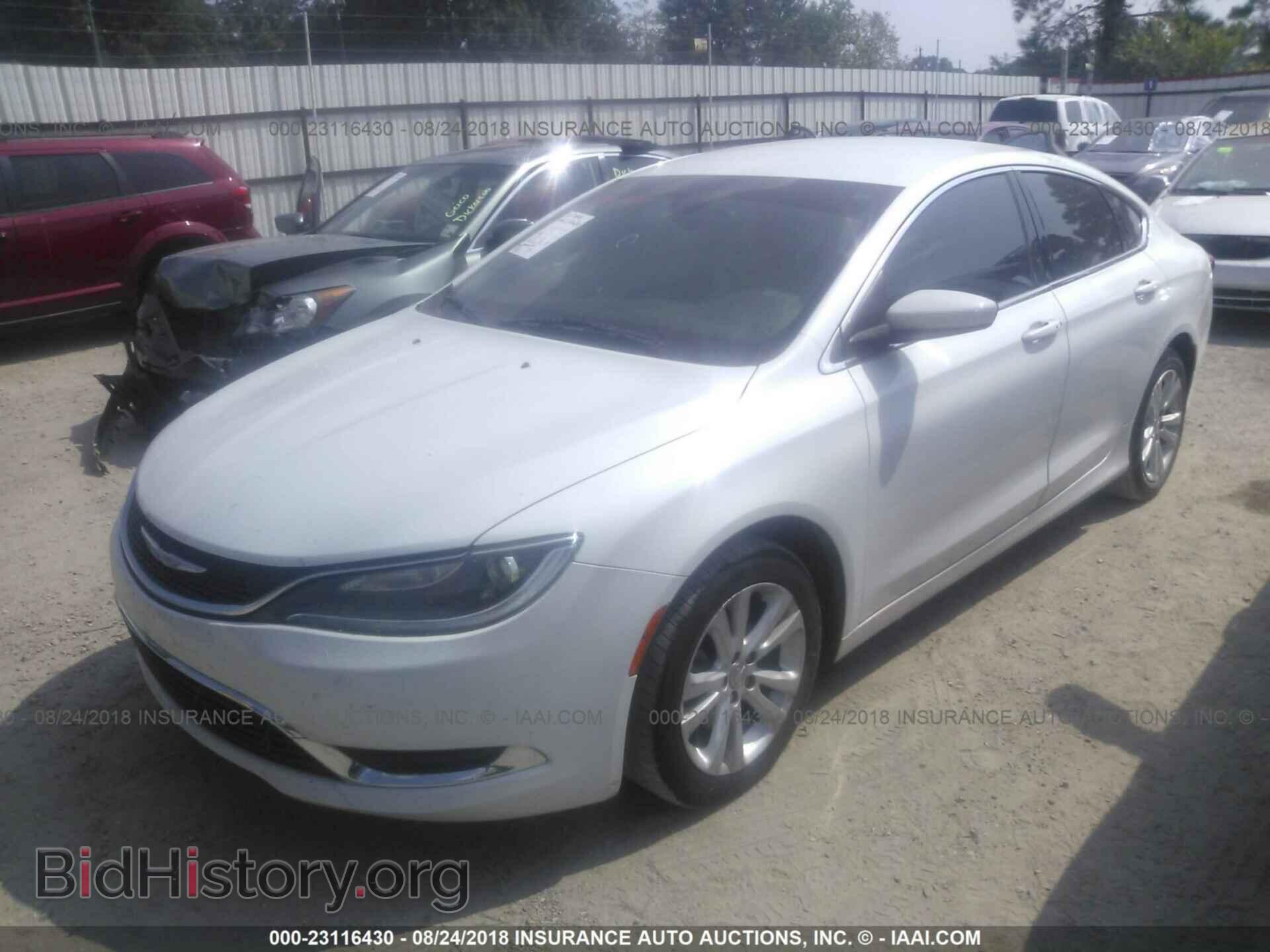 2015 Chrysler 200 - VIN: 1C3CCCAB1FN671554 - Photo 2