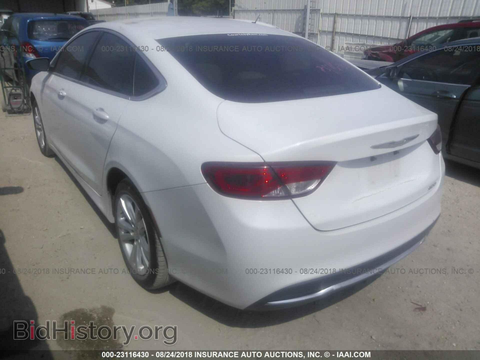 2015 Chrysler 200 - VIN: 1C3CCCAB1FN671554 - Photo 3