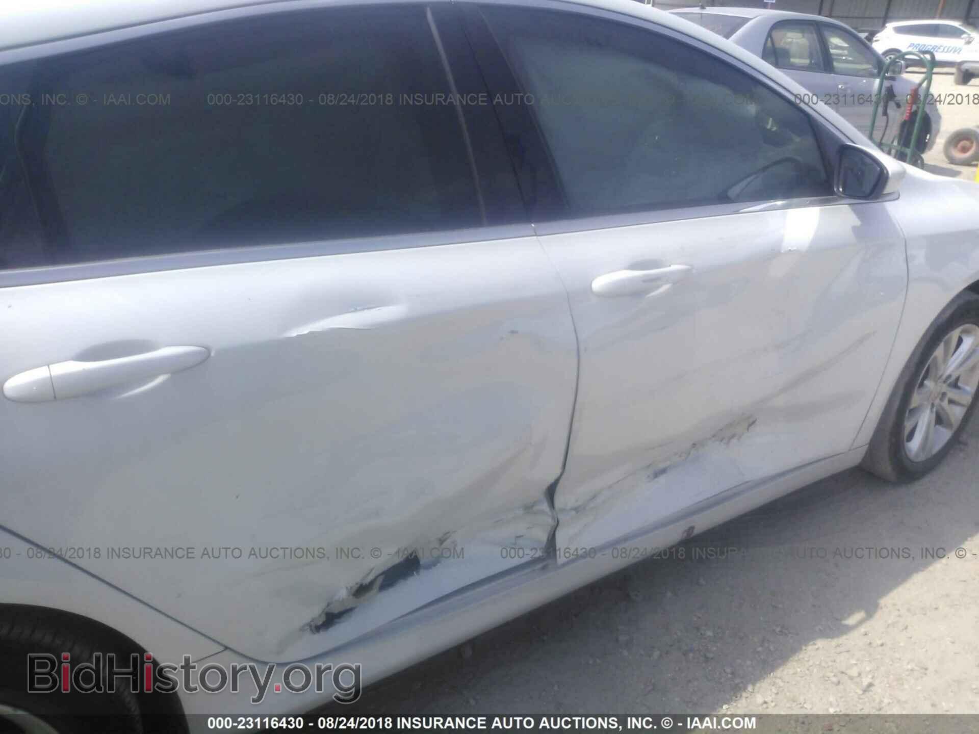2015 Chrysler 200 - VIN: 1C3CCCAB1FN671554 - Photo 6