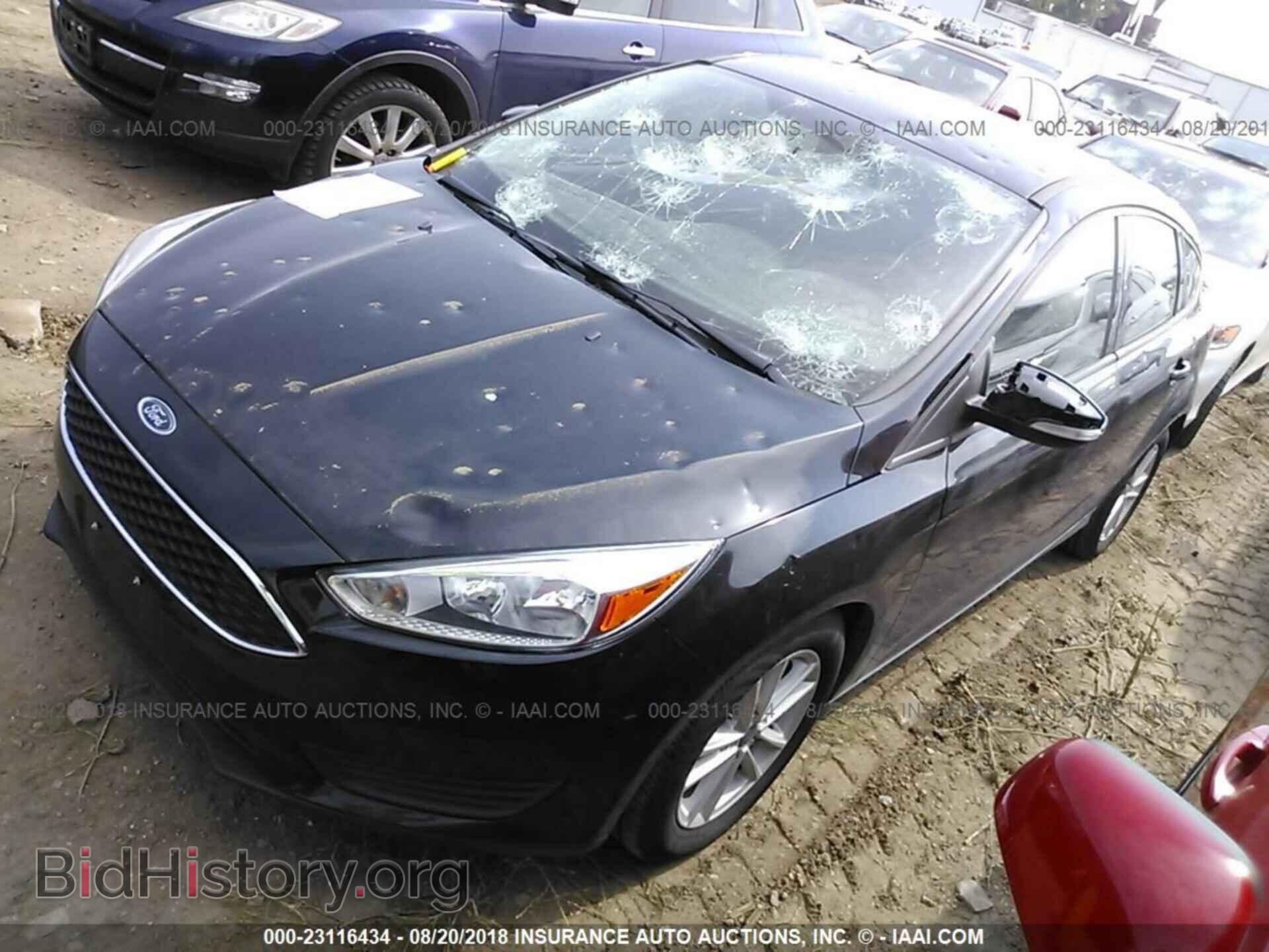 2017 Ford Focus - VIN: 1FADP3K23HL329014 - Фото 2
