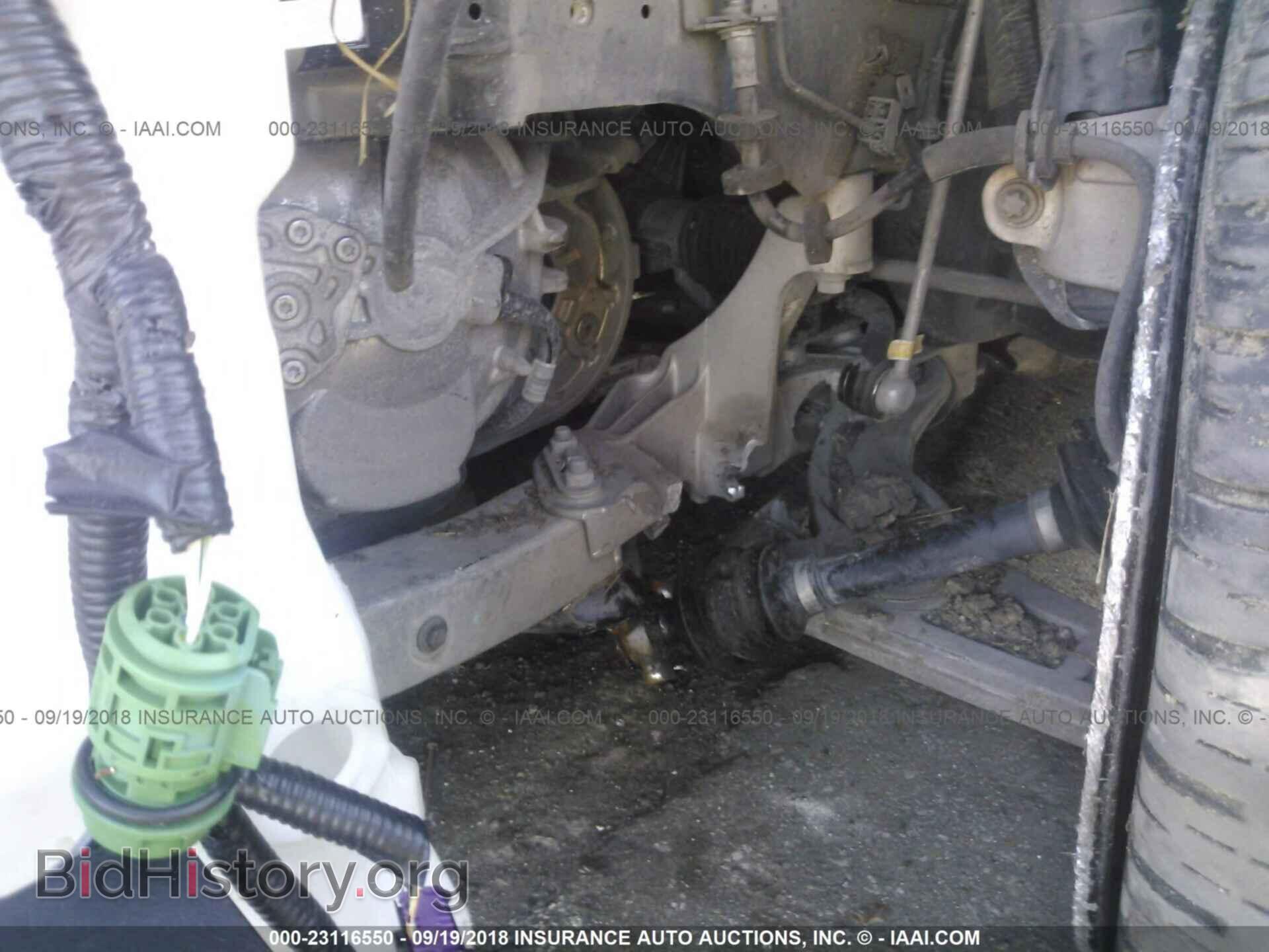 2017 Jeep Cherokee - VIN: 1C4PJLCS8HW574168 - Фото 6