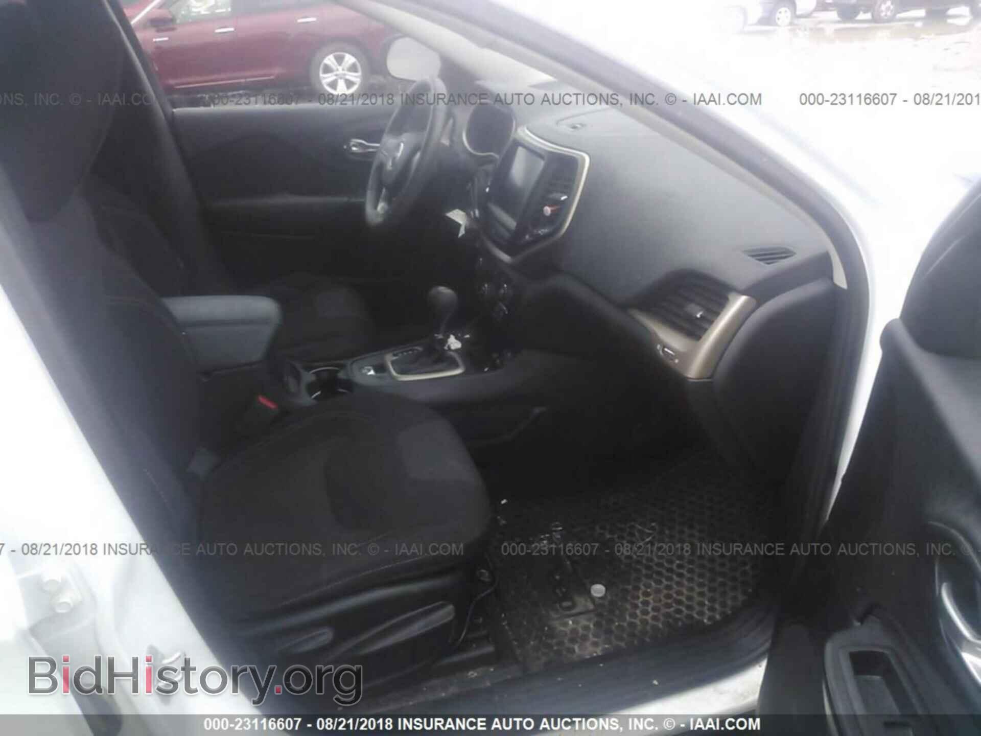 2017 Jeep Cherokee - VIN: 1C4PJMCB9HW545462 - Фото 5