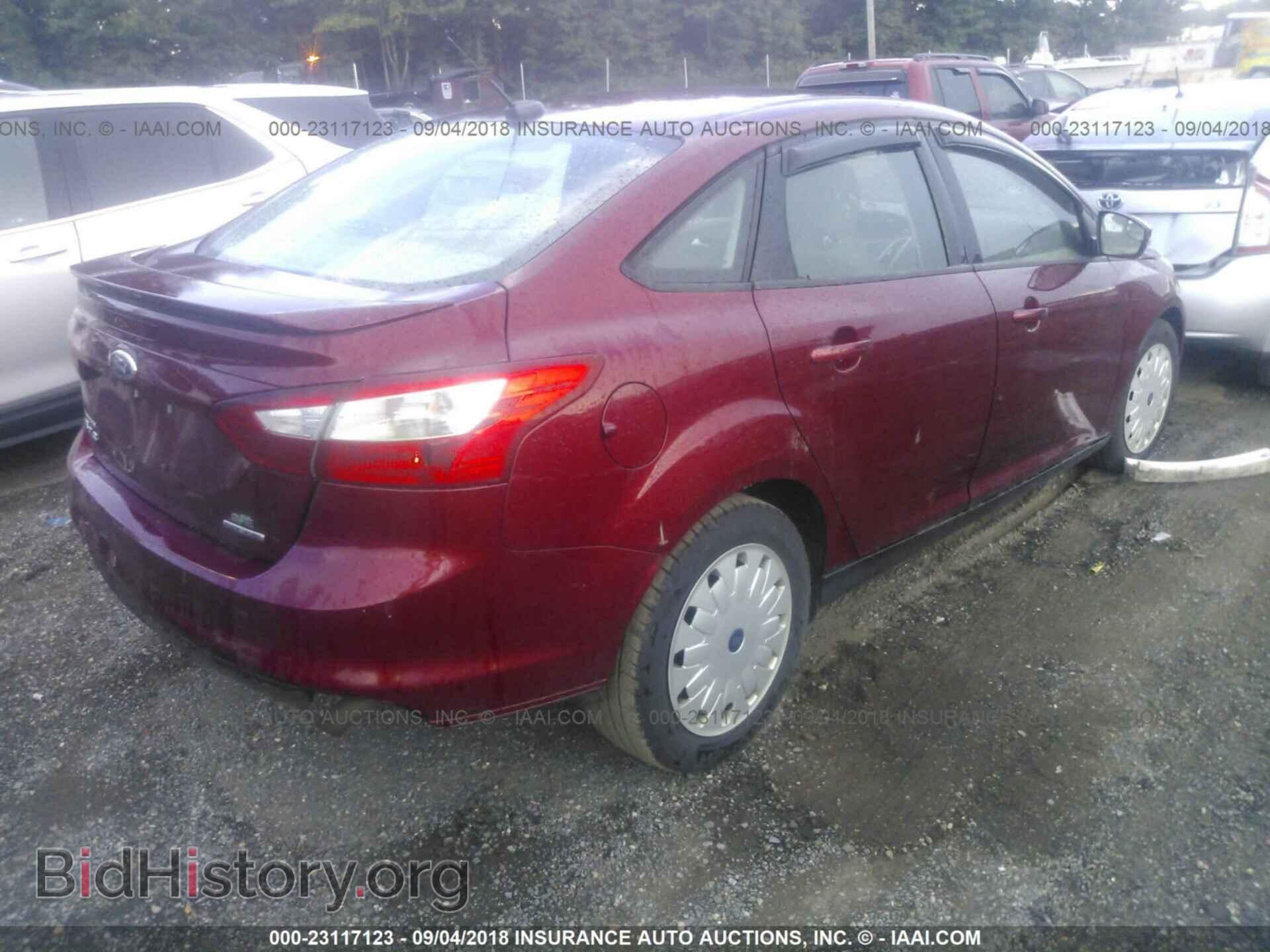 2013 Ford Focus - VIN: 1FADP3F28DL218964 - Photo 4
