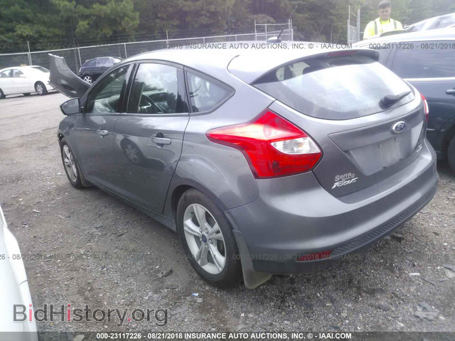 2014 Ford Focus - VIN: 1FADP3K21EL304589 - Photo 3